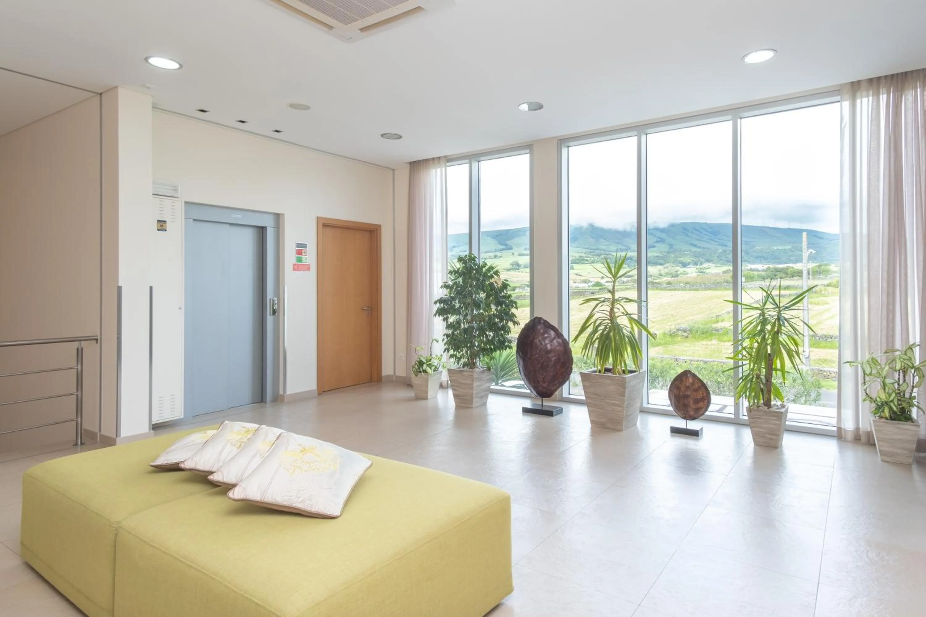 Property building, Bed in Atlantida Mar Hotel