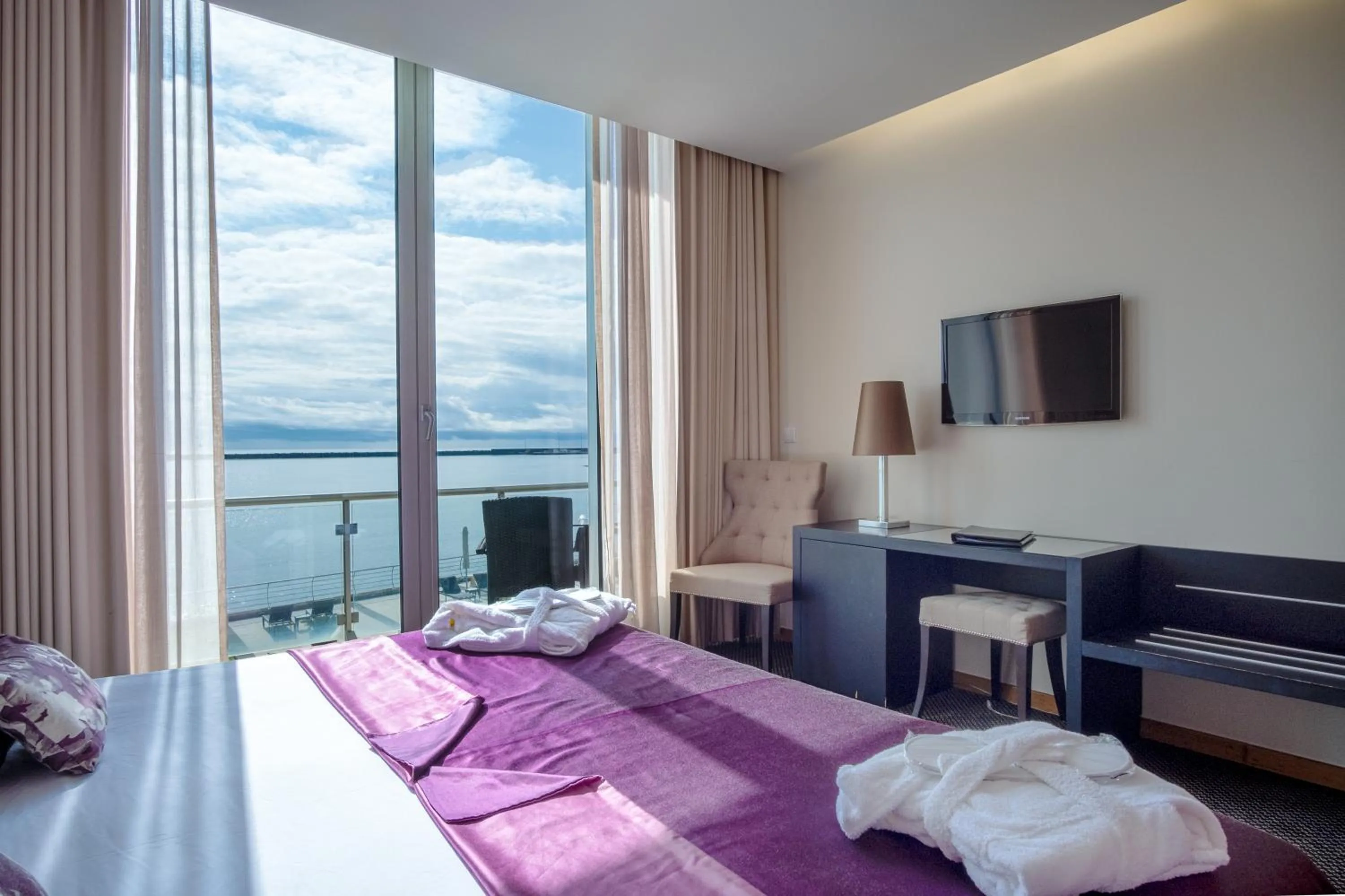 Bedroom, Bed in Atlantida Mar Hotel