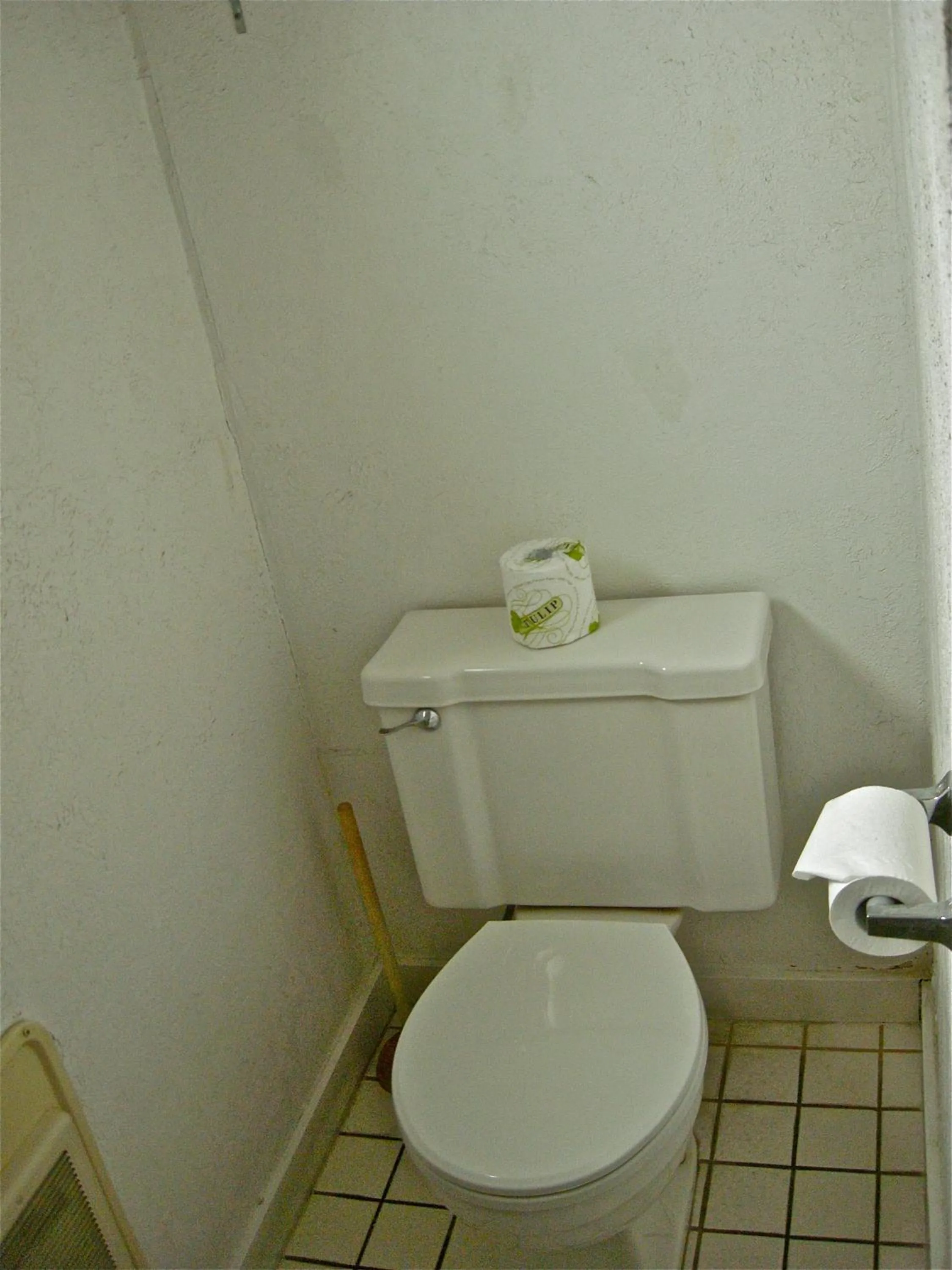 Bathroom in Hub Motel