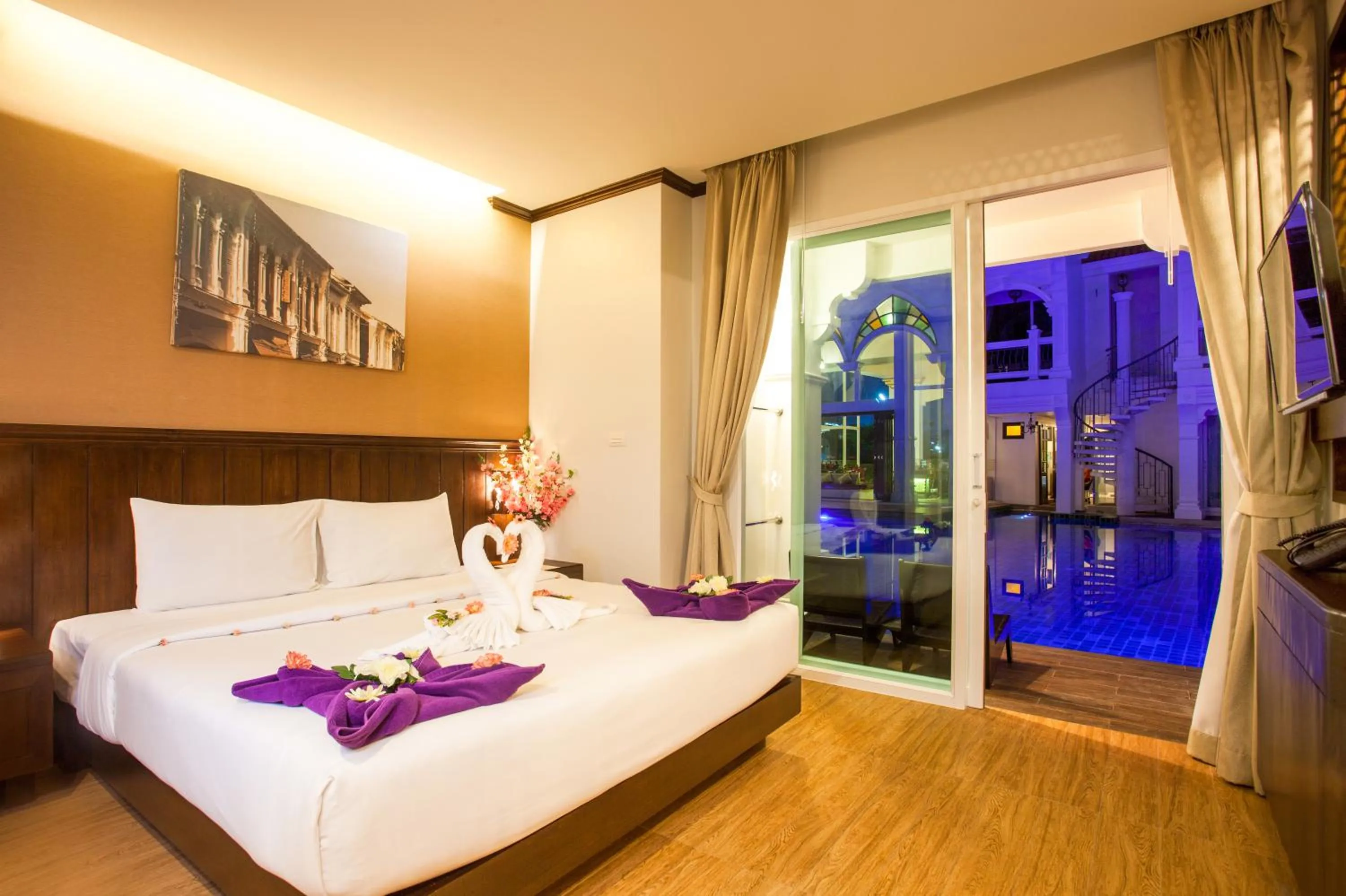 Bed in Supicha Pool Access Hotel - SHA Plus