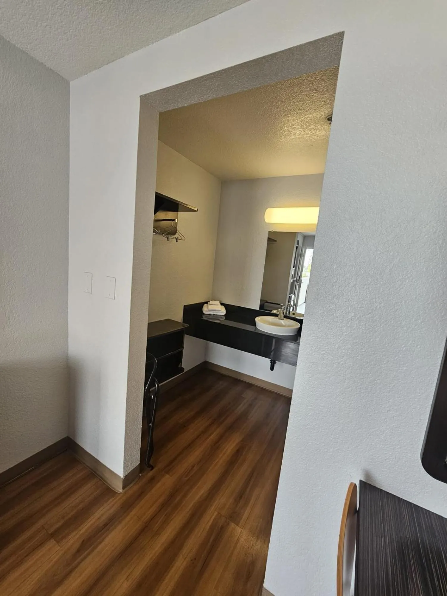 Bedroom, Bed in Motel 6-Ventura, CA - South