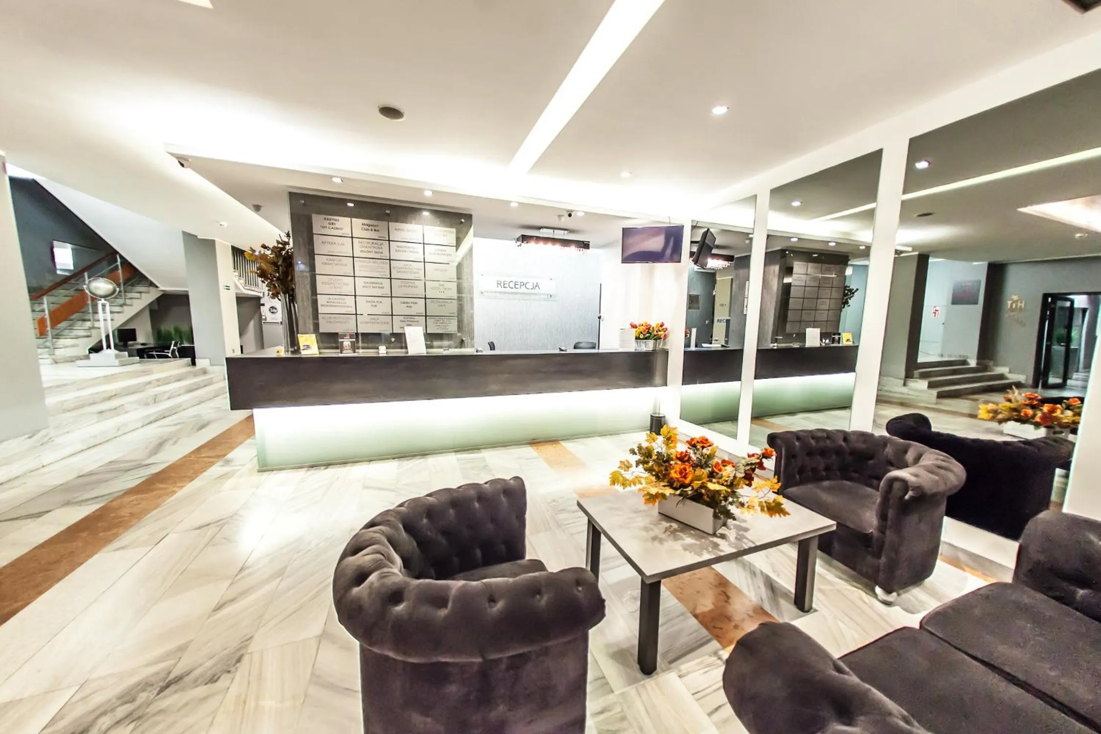 Lobby or reception in Hotel Tychy Prime