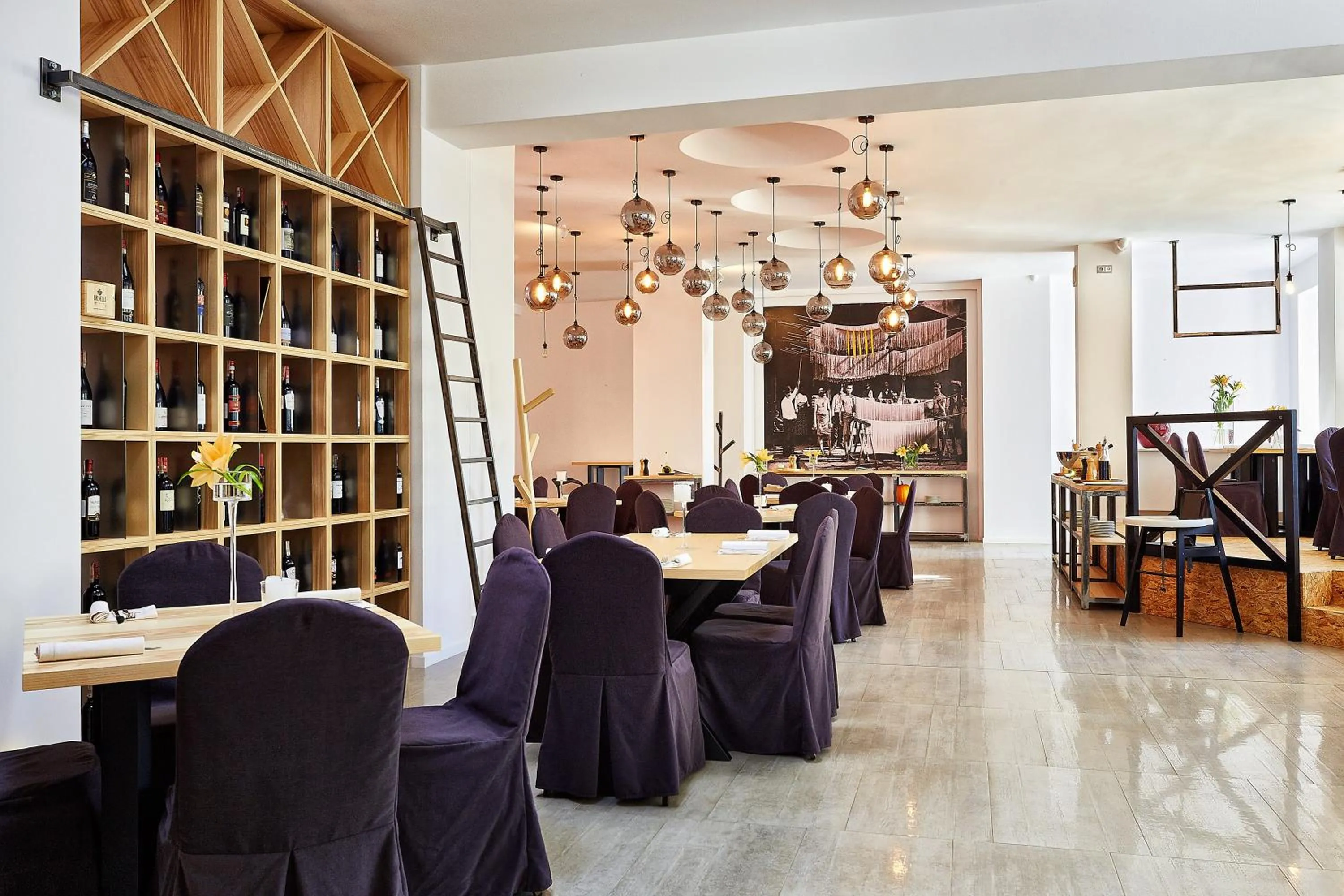 Restaurant/places to eat in Hotel Tychy Prime