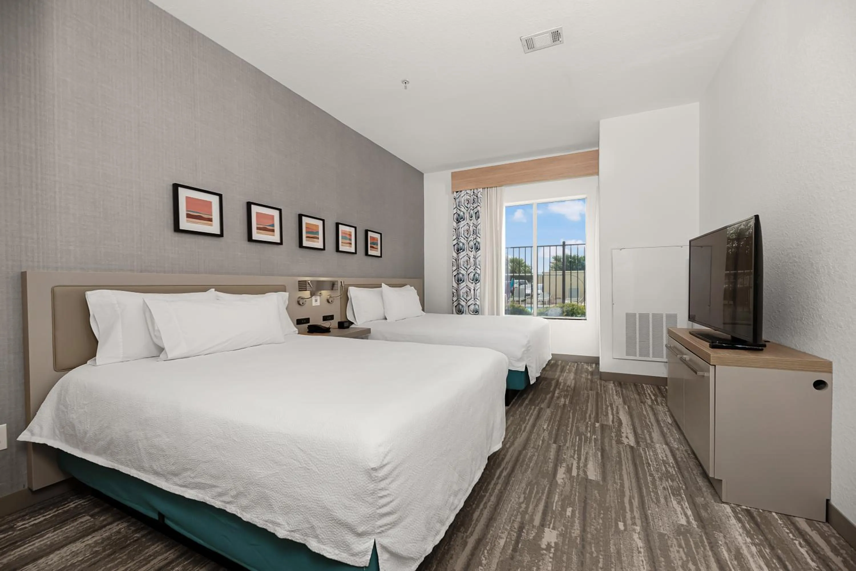 Bed in Hilton Garden Inn New Braunfels