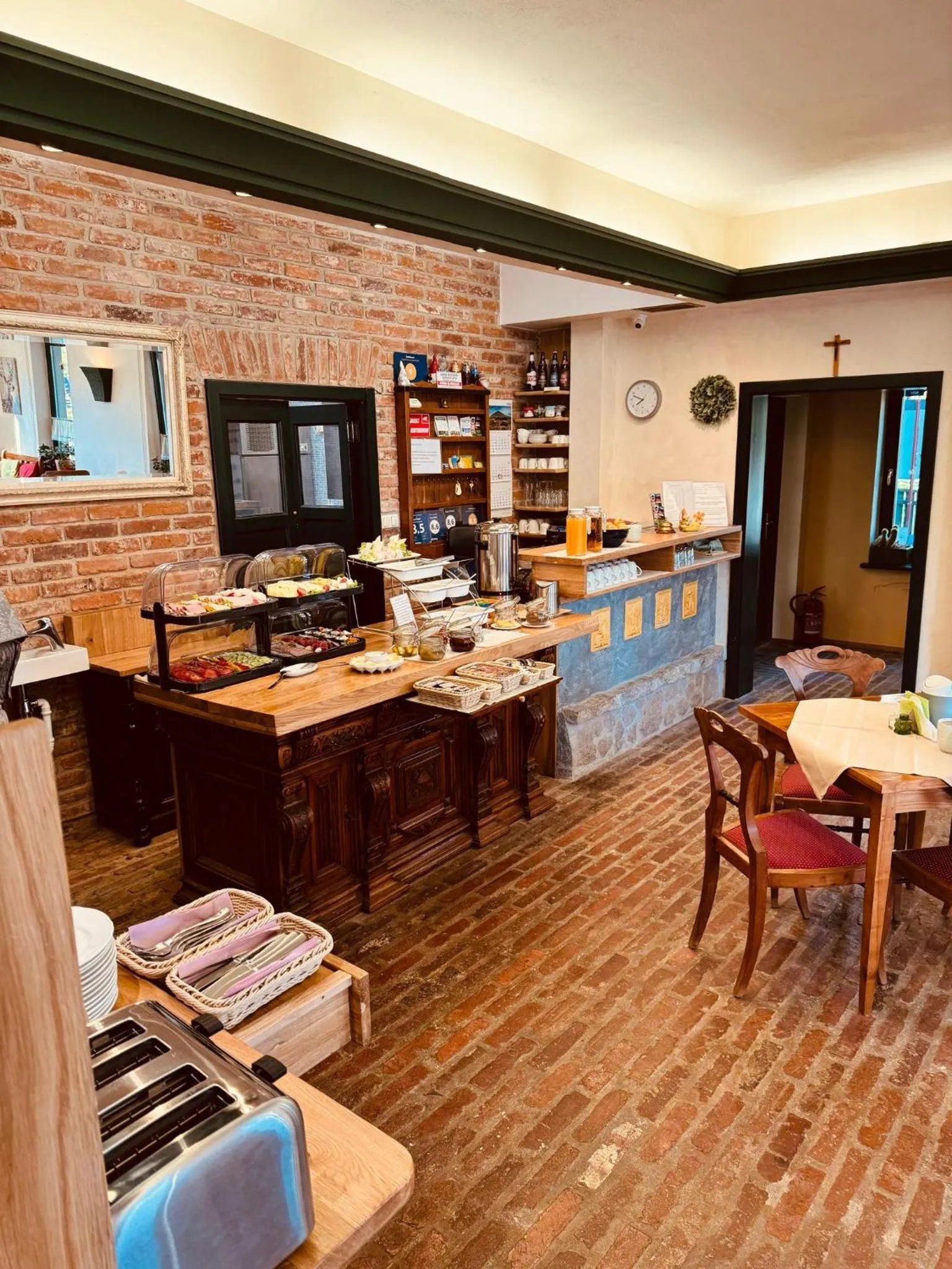 Restaurant/places to eat in Dom Potok