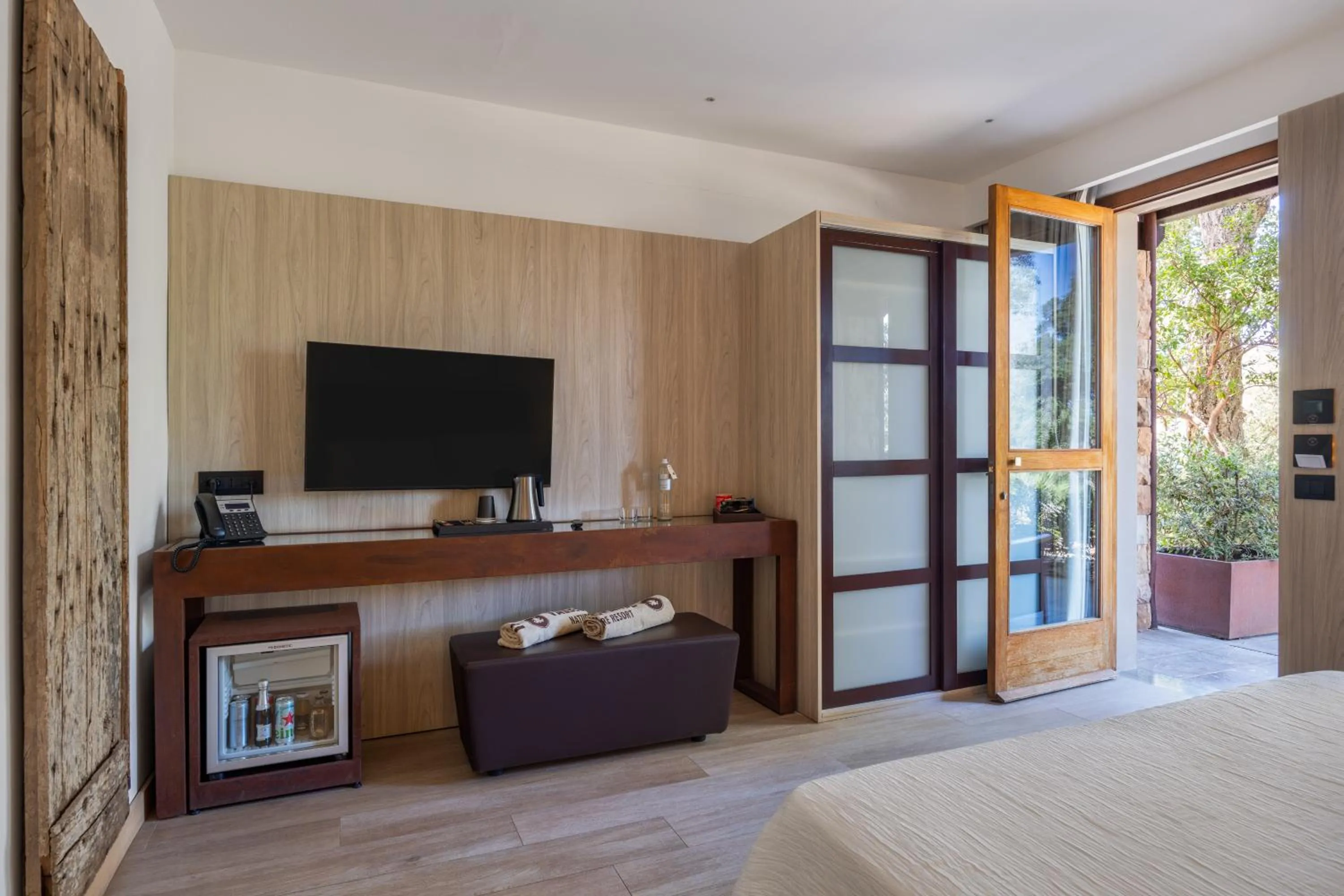 TV and multimedia, Bed in Vallegrande Nature Resort by Geocharme