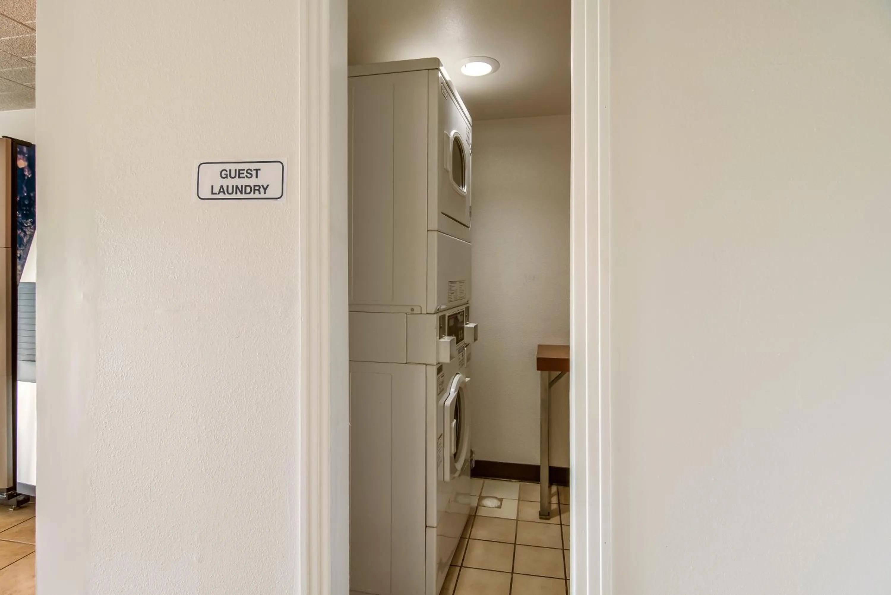 washing machine in Motel 6-New Stanton, PA