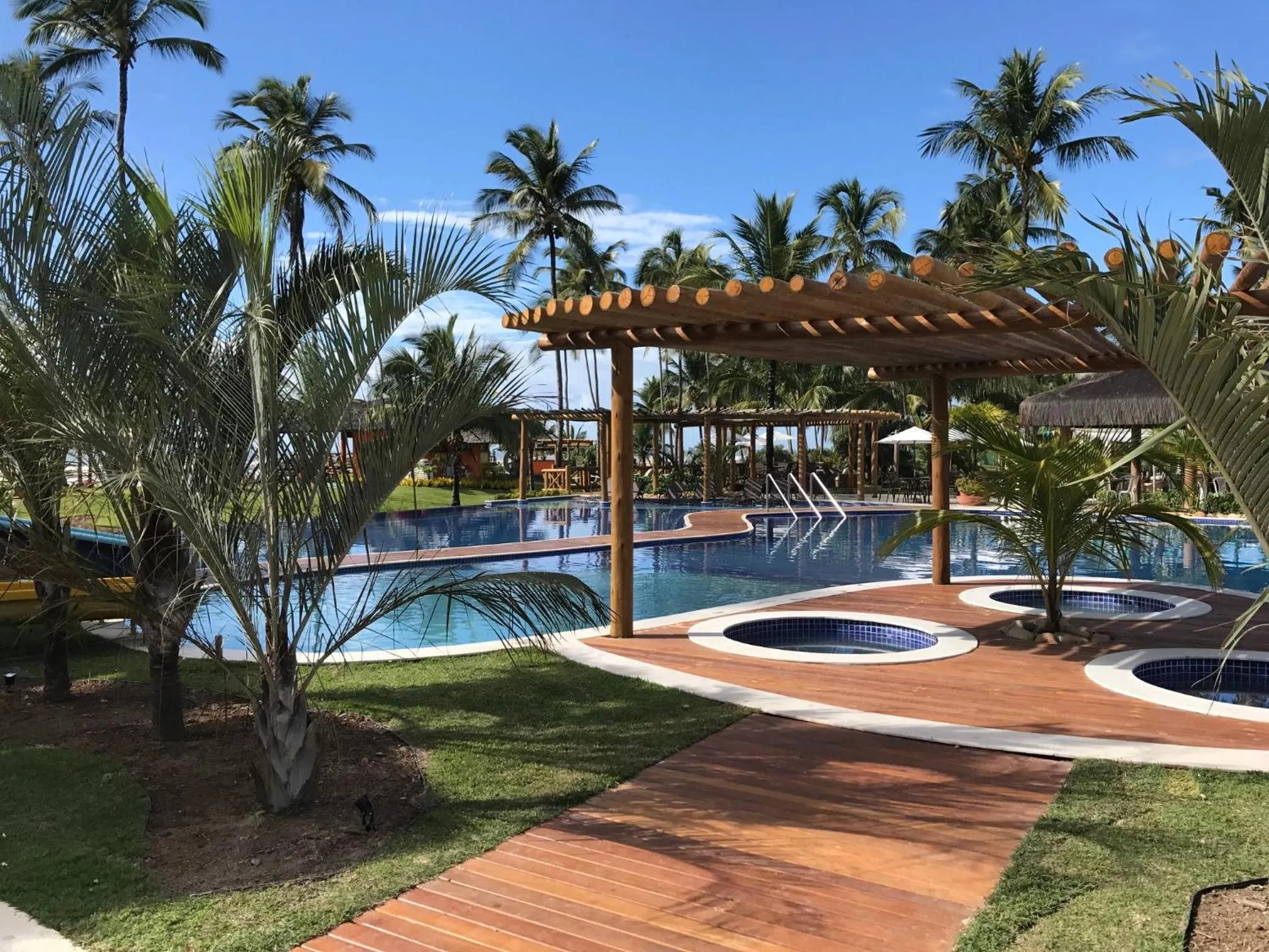 Pool view in Resort Tororomba