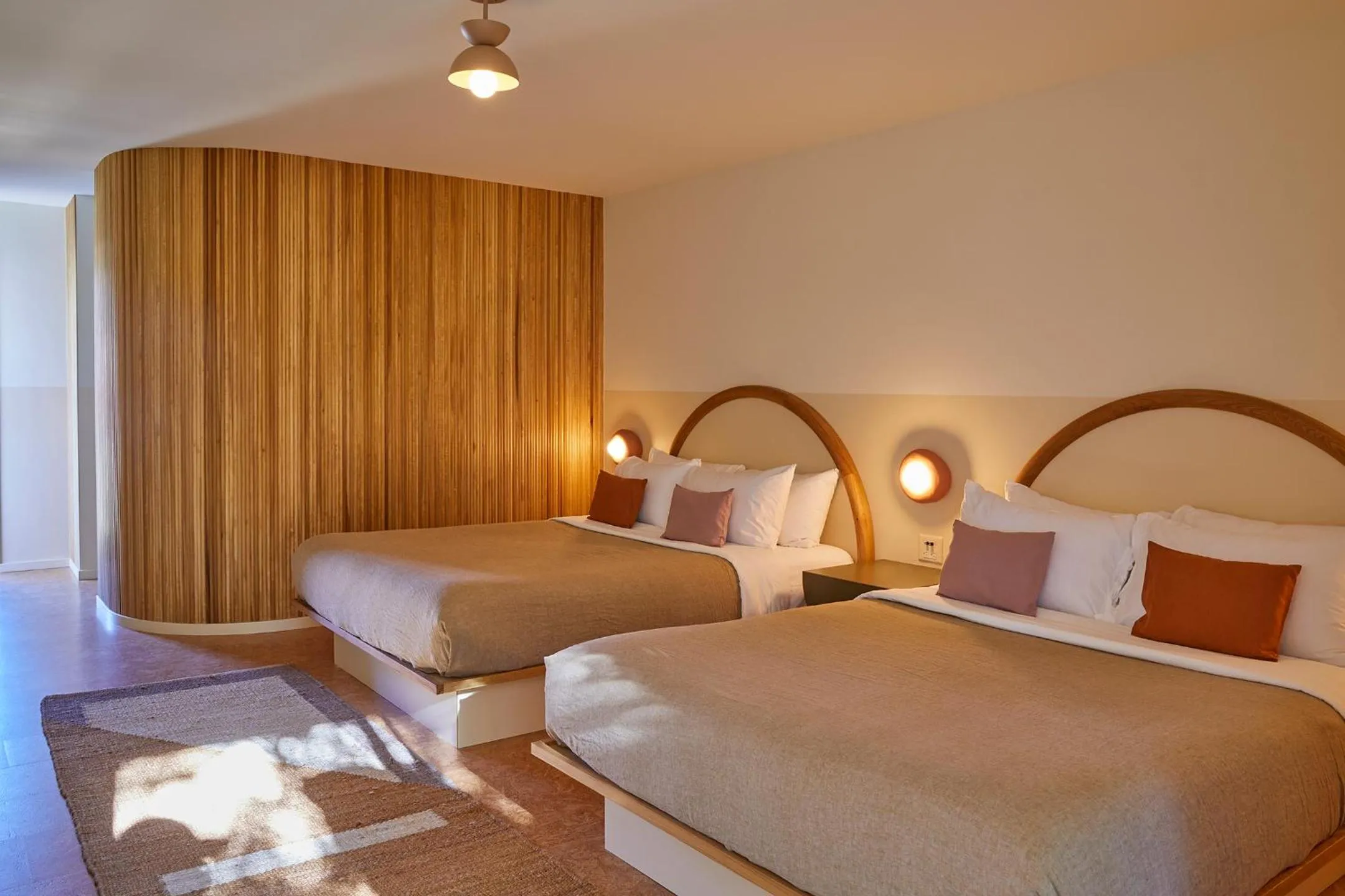Deluxe Room - Two Queens in The Capri Hotel