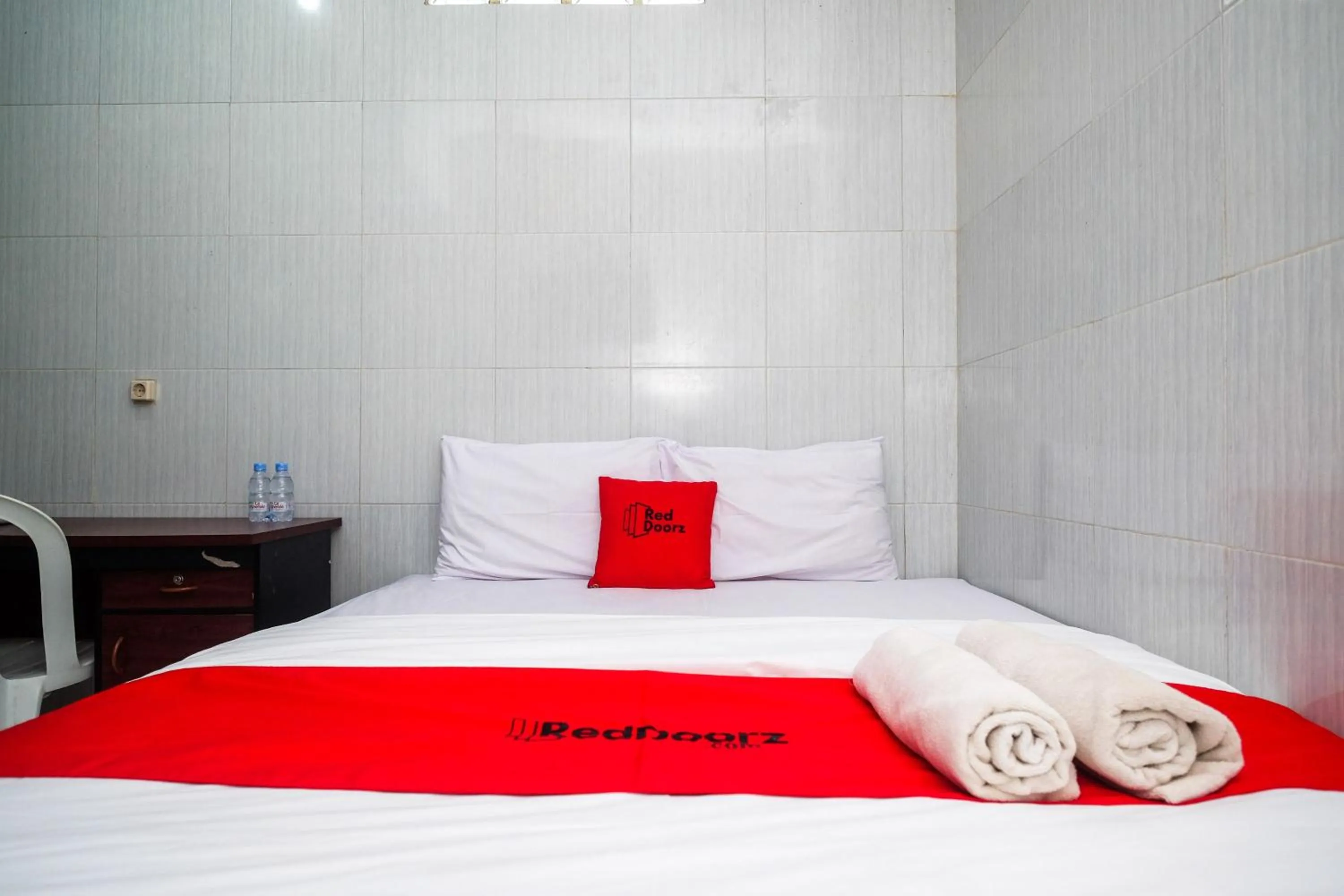 Bedroom, Bed in RedDoorz near Danurejan Malioboro