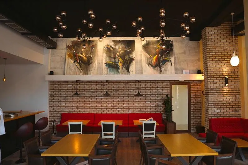 Restaurant/places to eat in Hotel Srbija