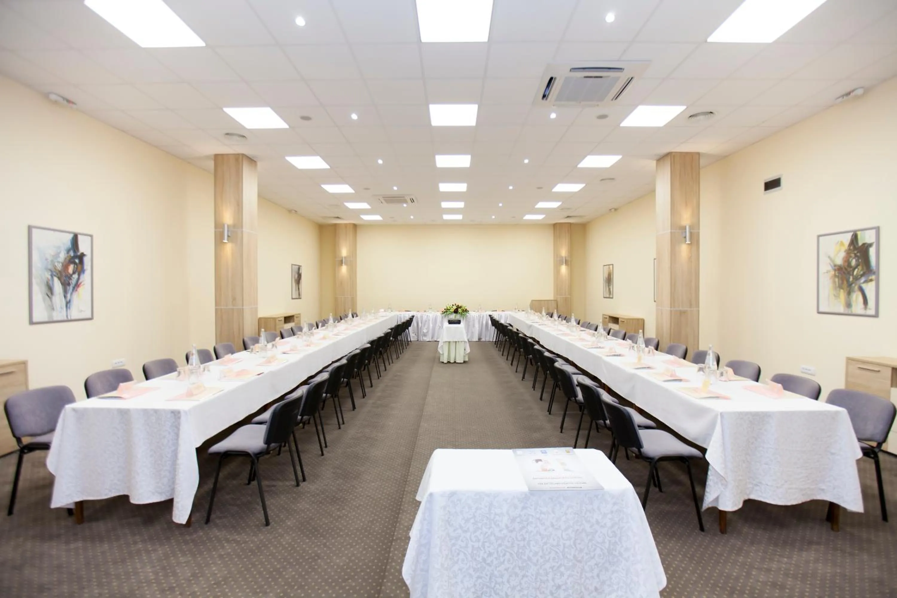 Meeting/conference room in Hotel Srbija