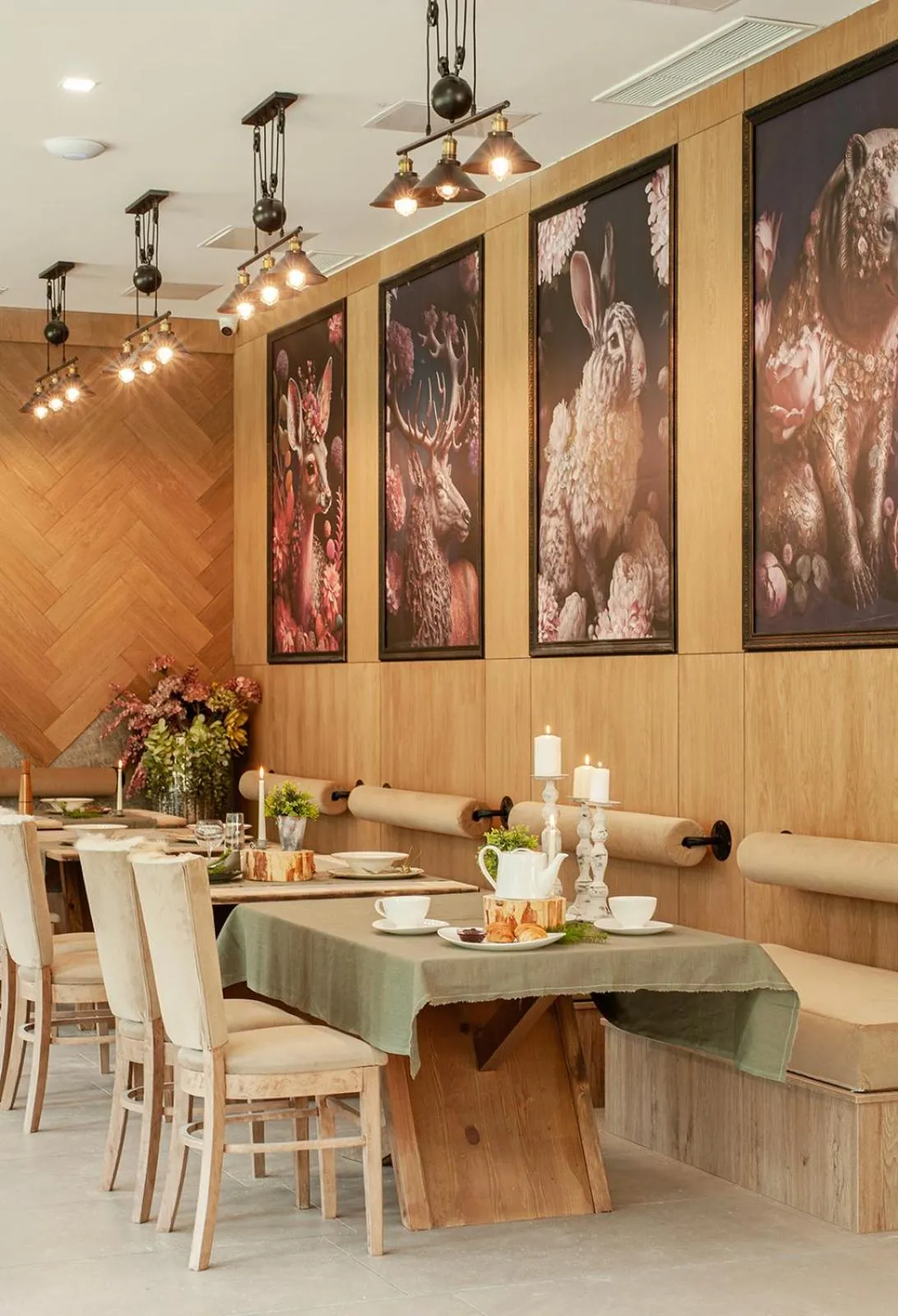 Restaurant/places to eat in Park Hotel Ela