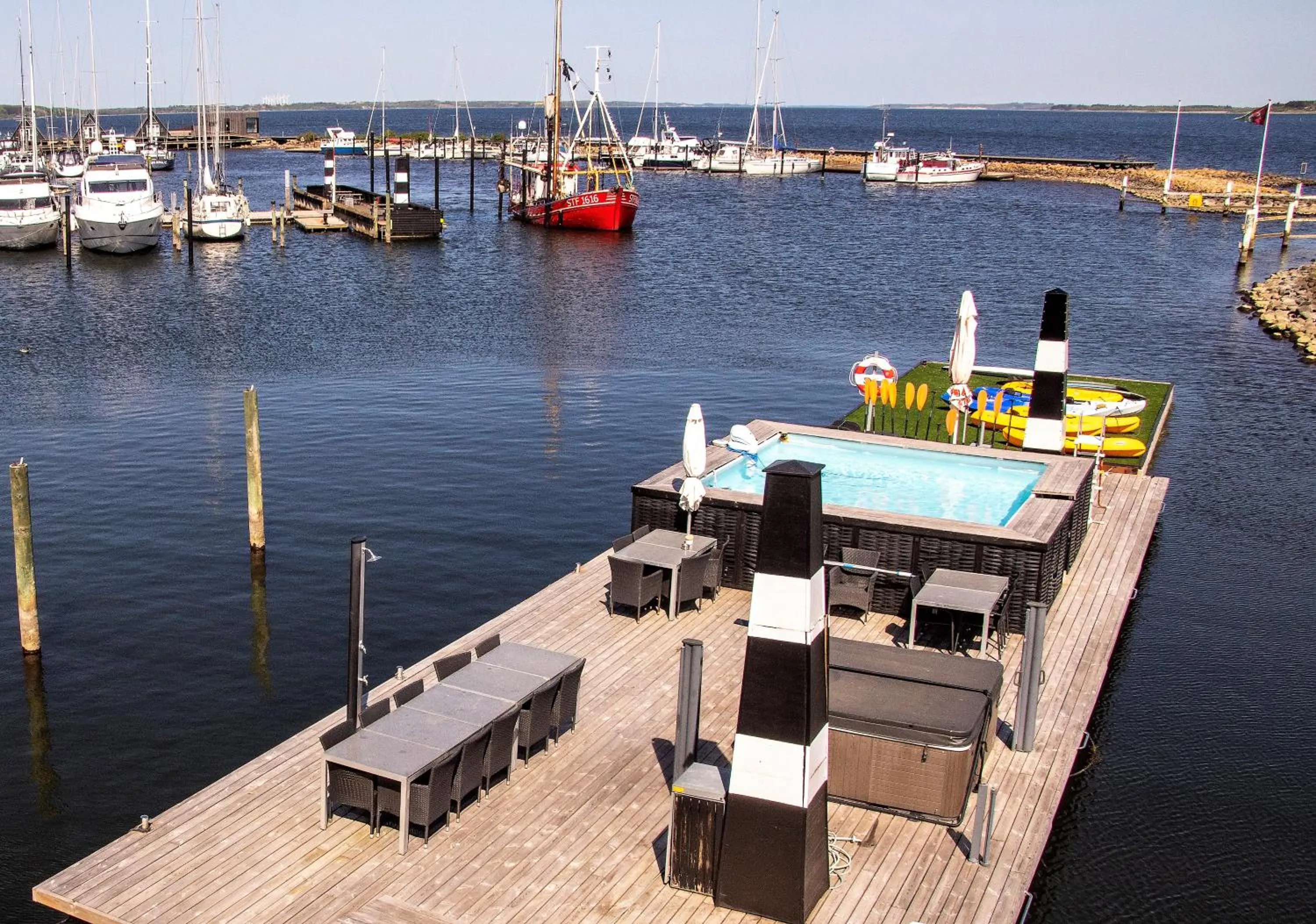 Swimming pool in Hotel Strandtangen
