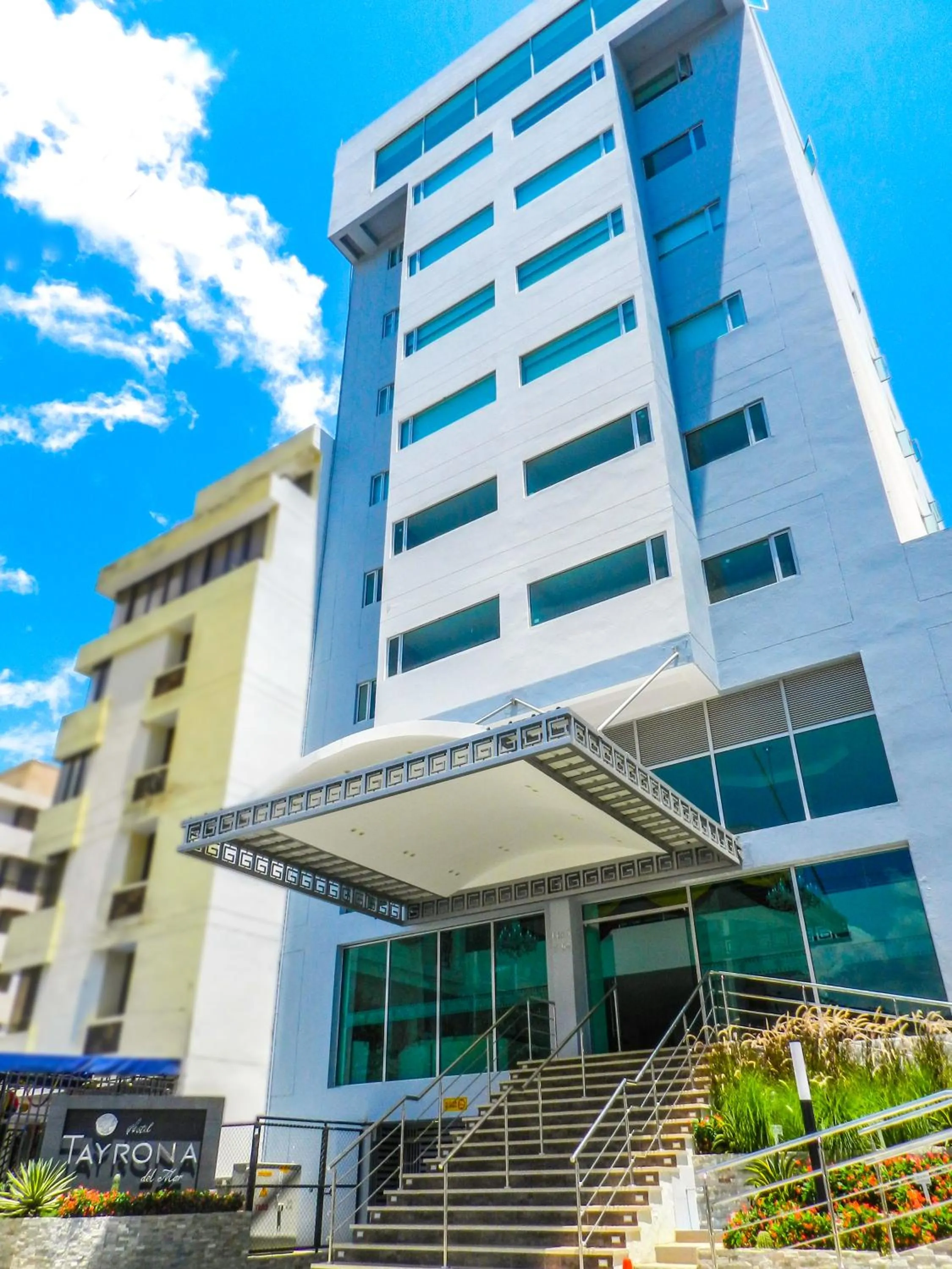 Property building in Hotel Tayrona del Mar