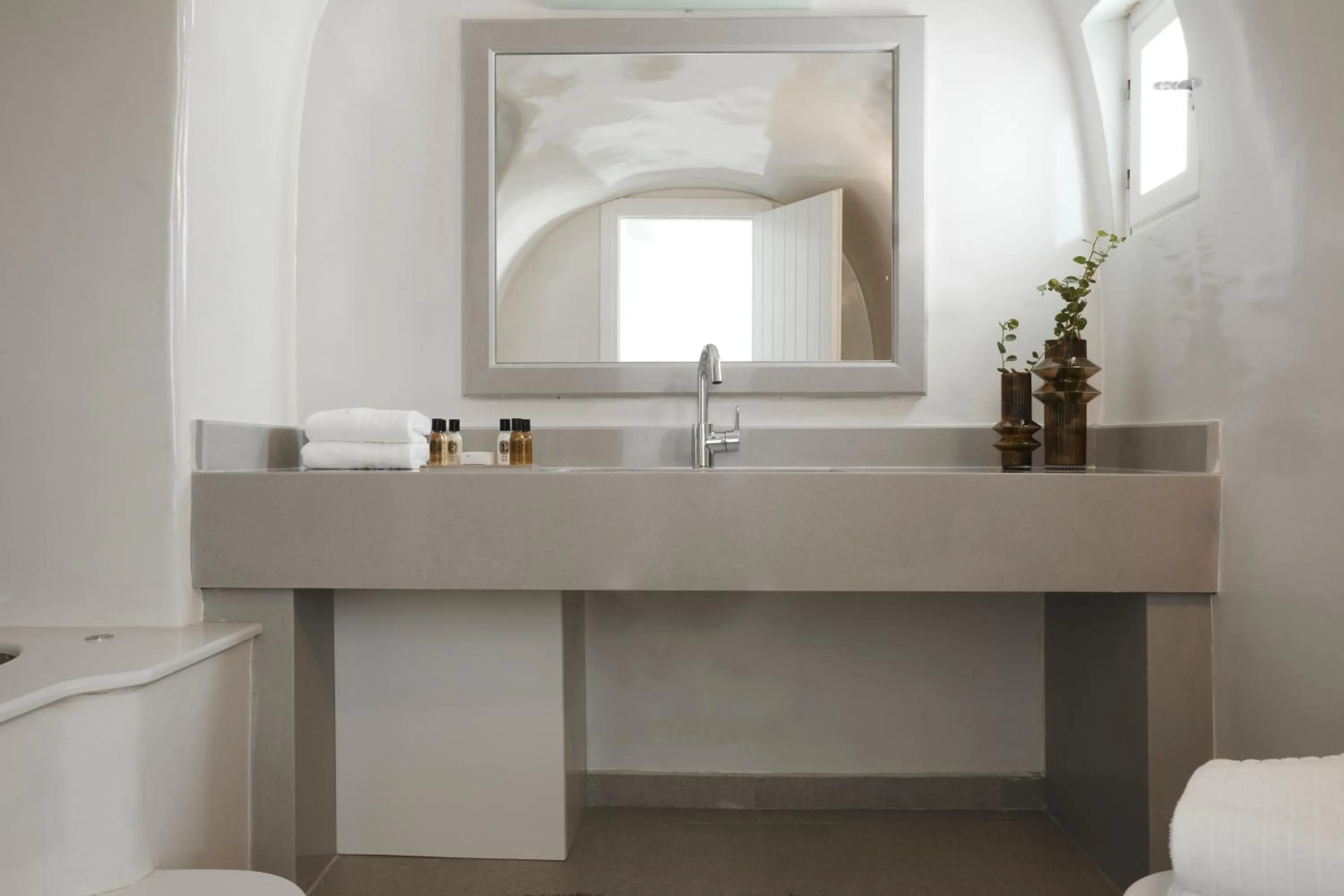 Bathroom in Petit Palace Suites