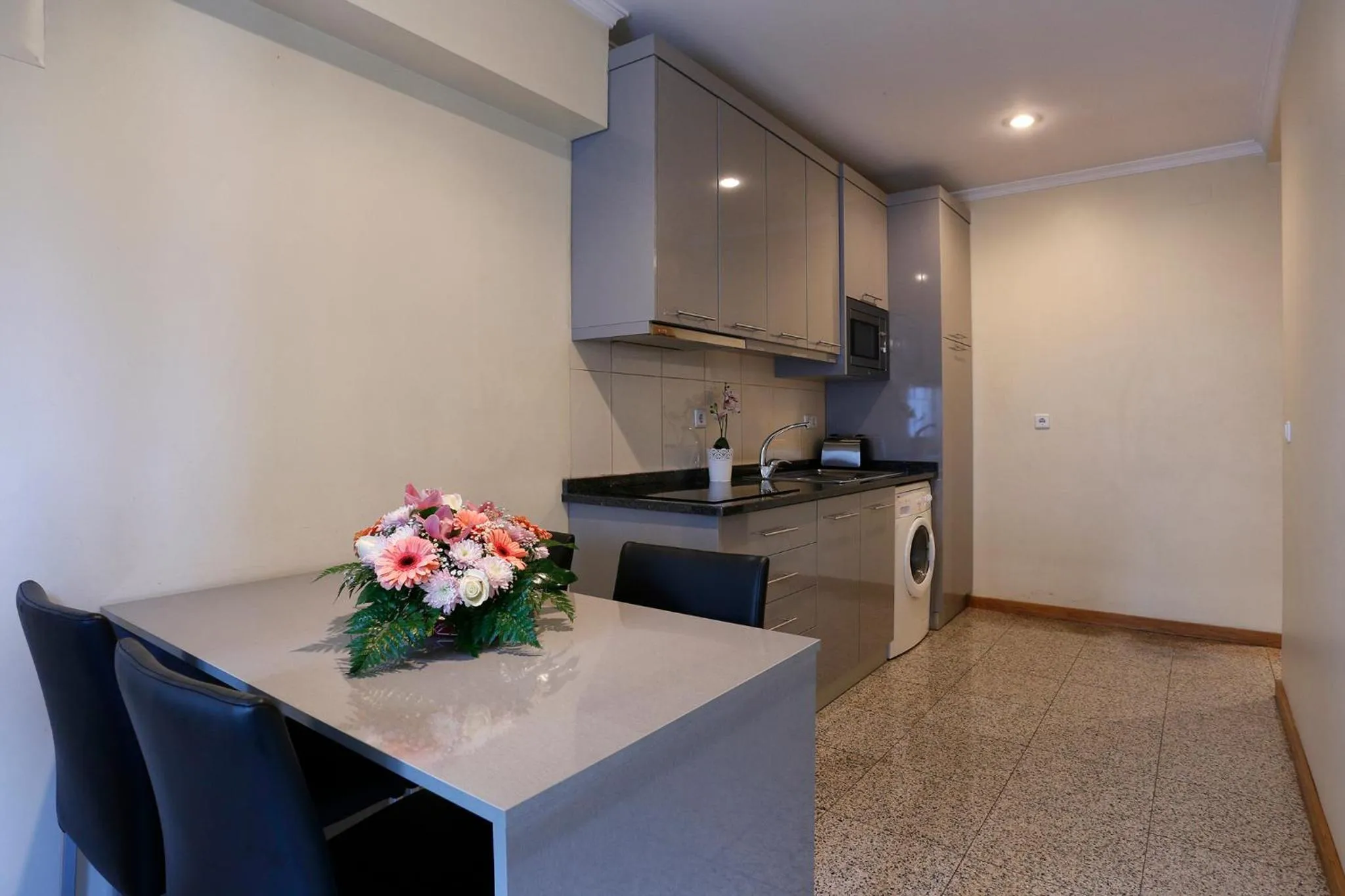Kitchen or kitchenette in Oporto City Centre Apartments