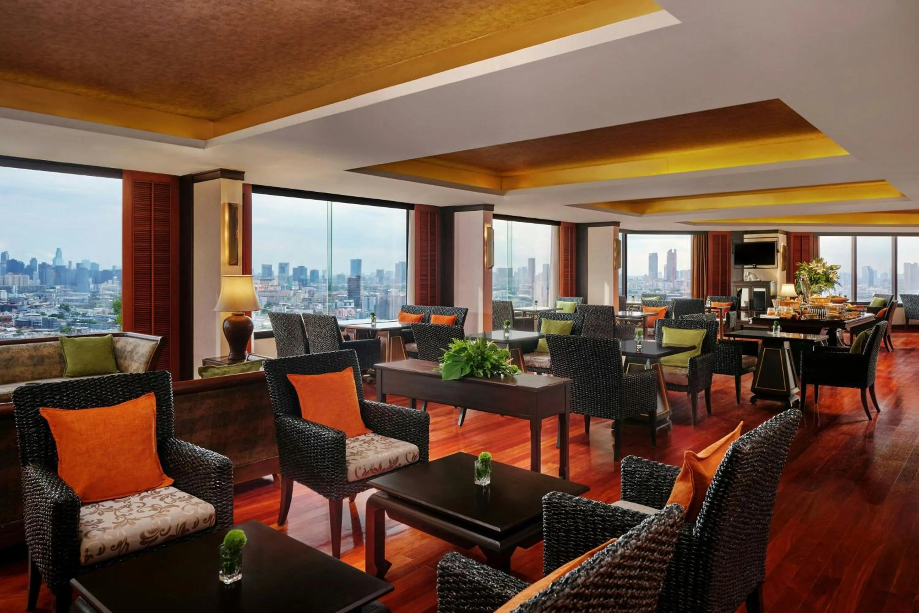 Lounge or bar in Jubilee Prestige Hotel Ratchadapisek
