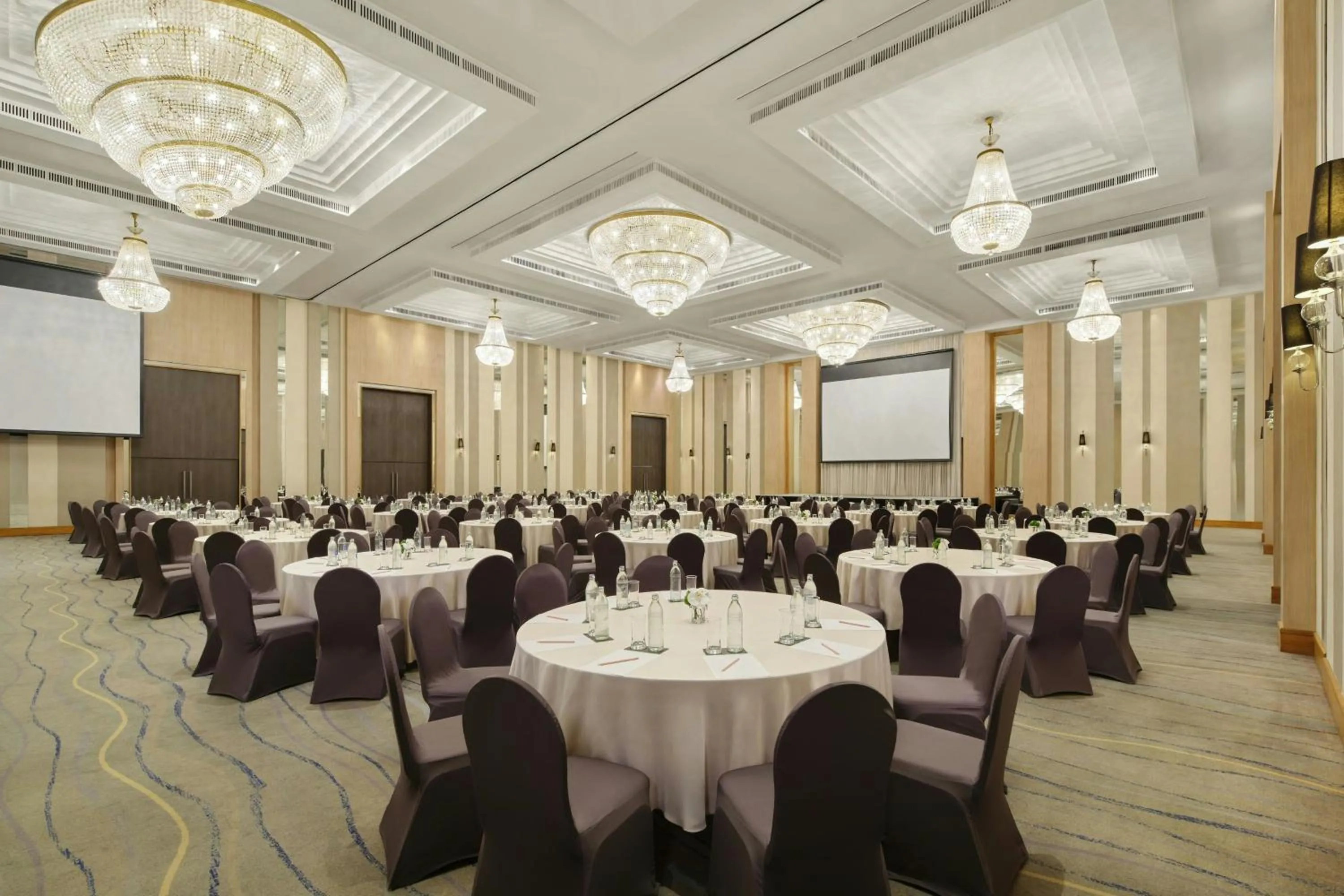 Meeting/conference room in Jubilee Prestige Hotel Ratchadapisek