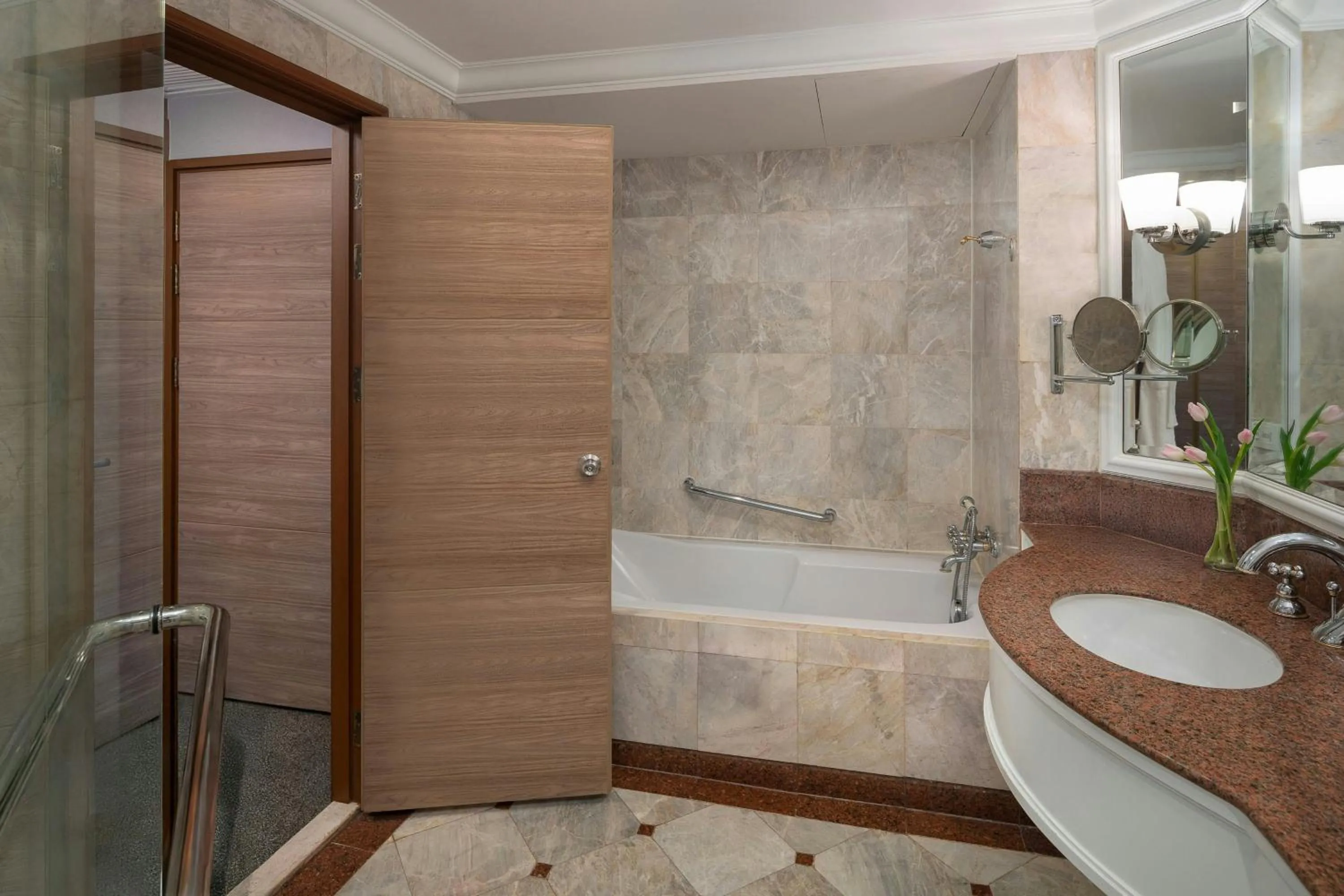 Photo of the whole room in Jubilee Prestige Hotel Ratchadapisek