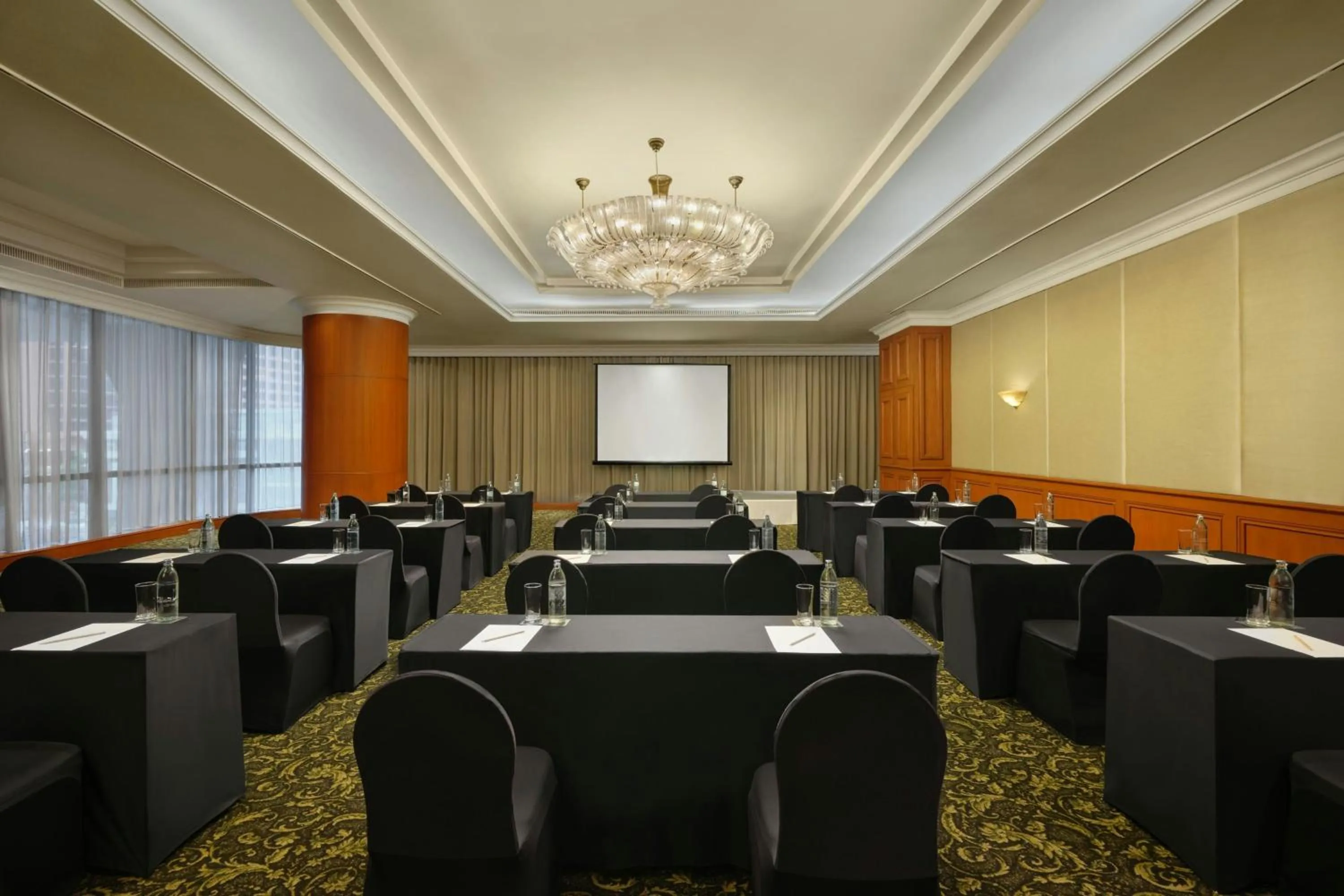 Meeting/conference room in Jubilee Prestige Hotel Ratchadapisek