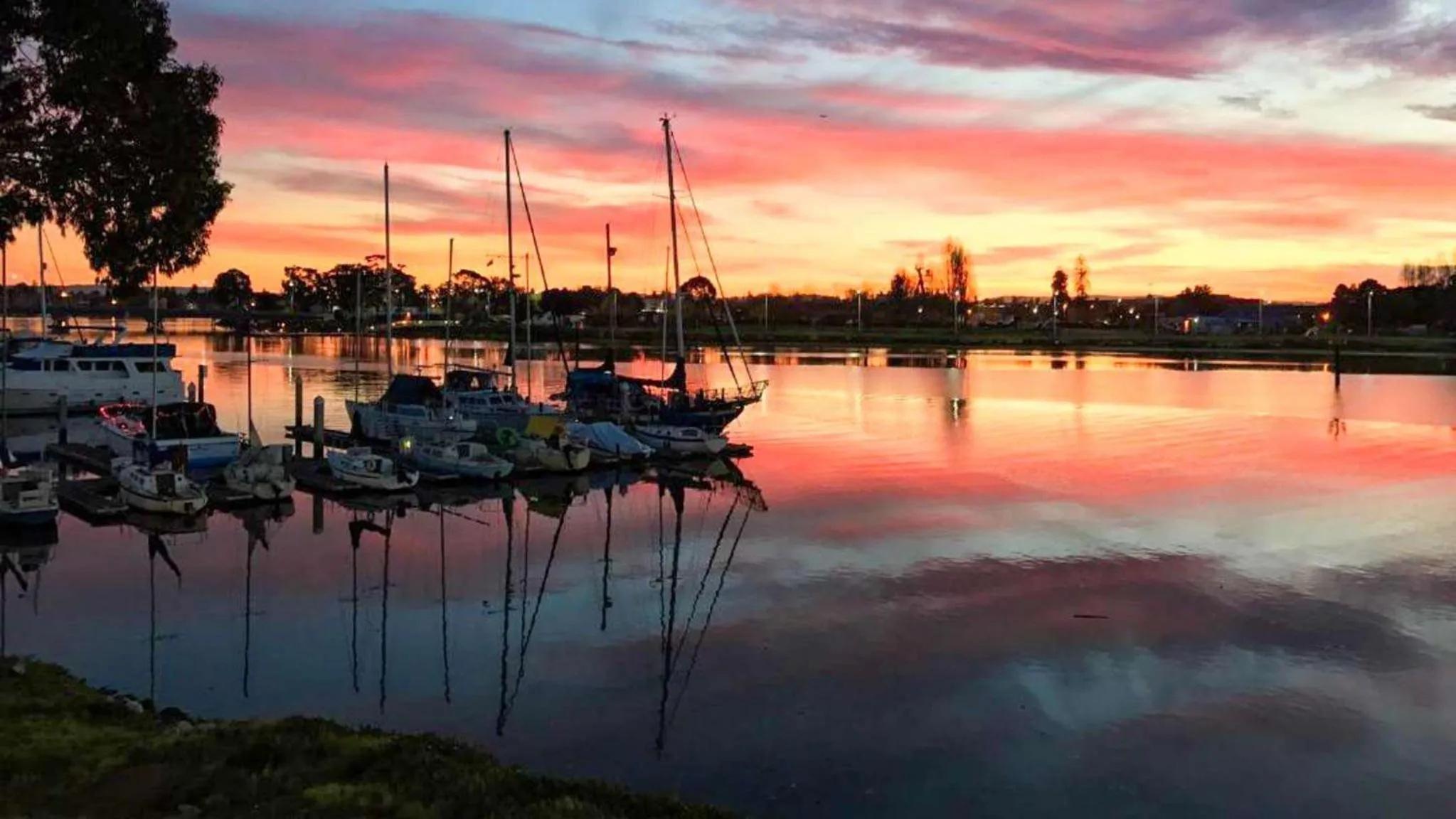 Property building in Motel 6-Oakland, CA - Embarcadero