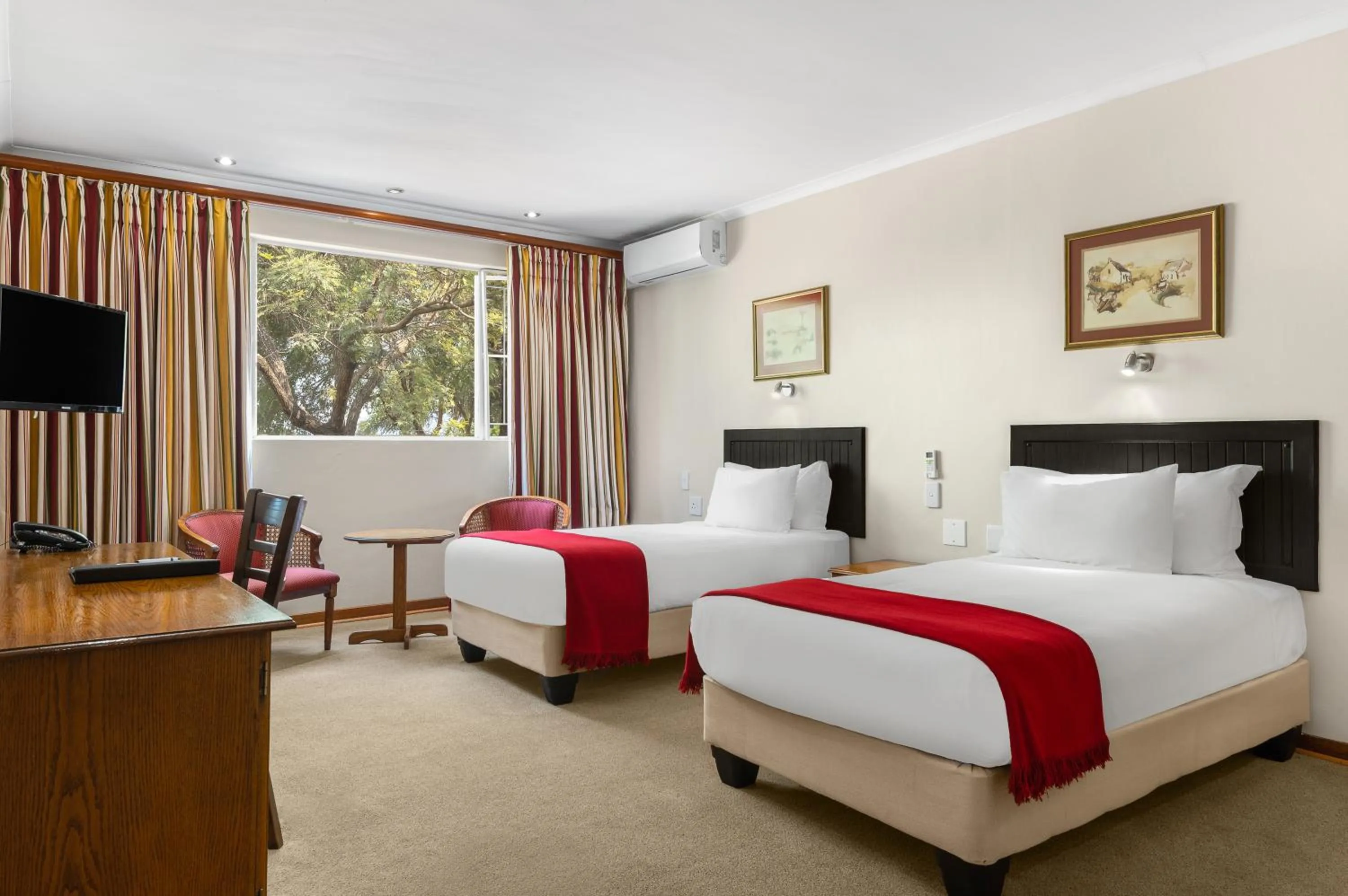 Bedroom, Bed in Park Hotel Mokopane