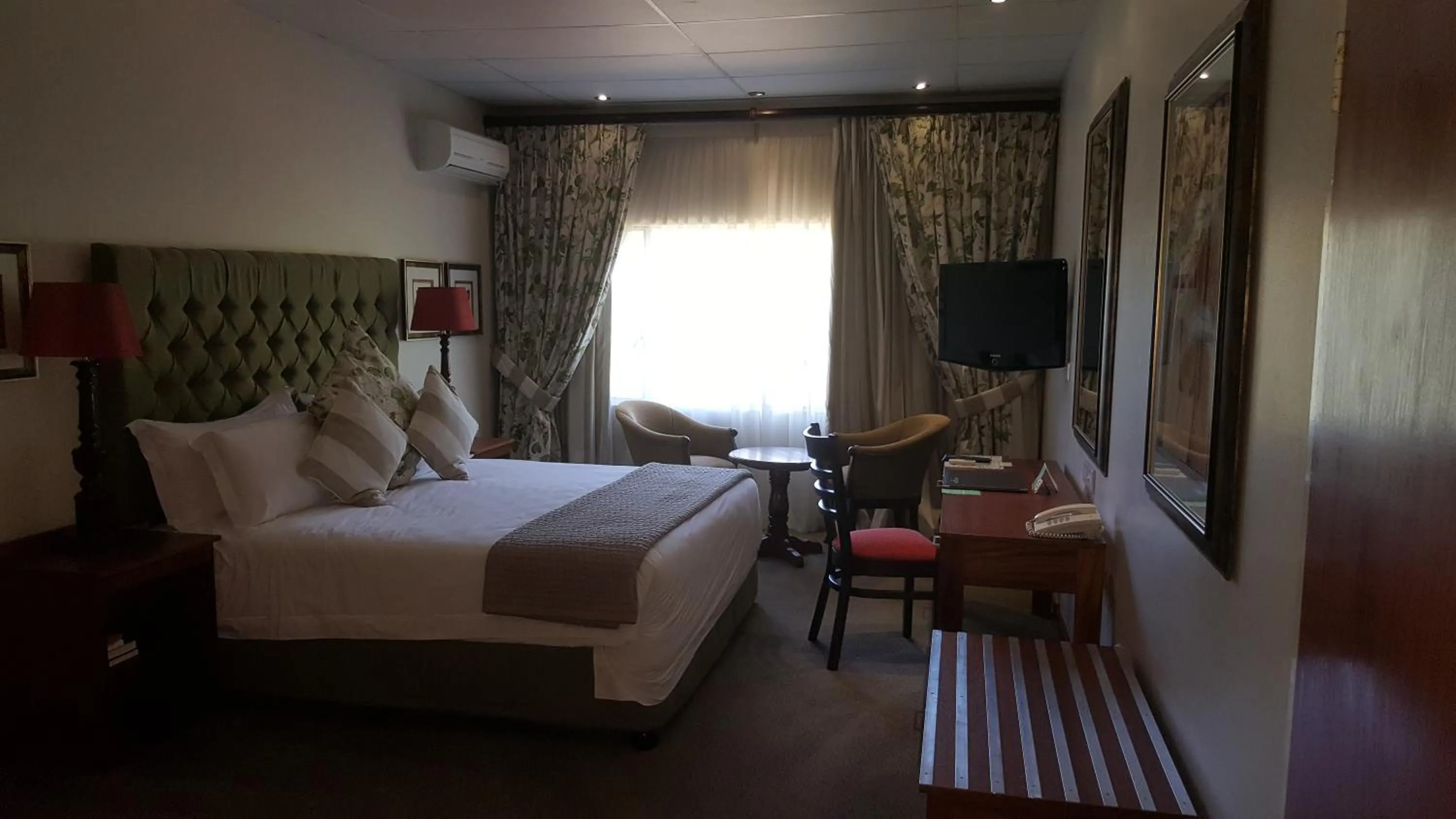 Photo of the whole room, Bed in Park Hotel Mokopane