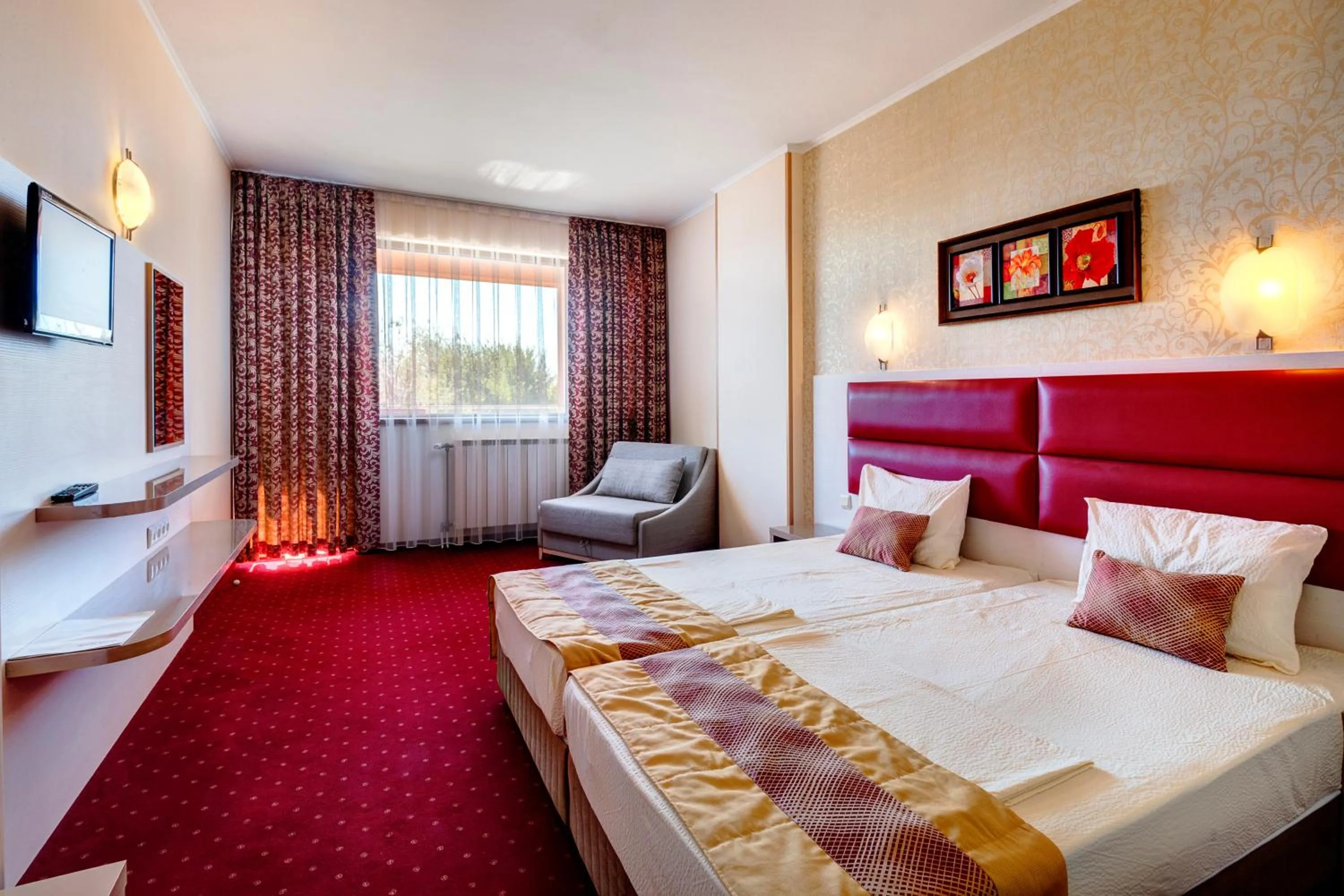 Photo of the whole room, Bed in Hotel Capri