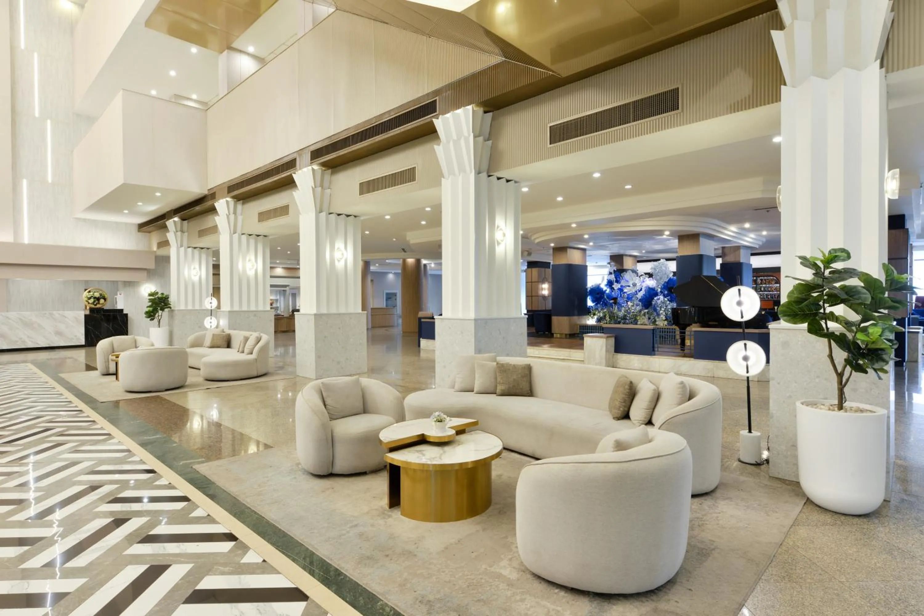 Lobby or reception in Twin Towers Hotel