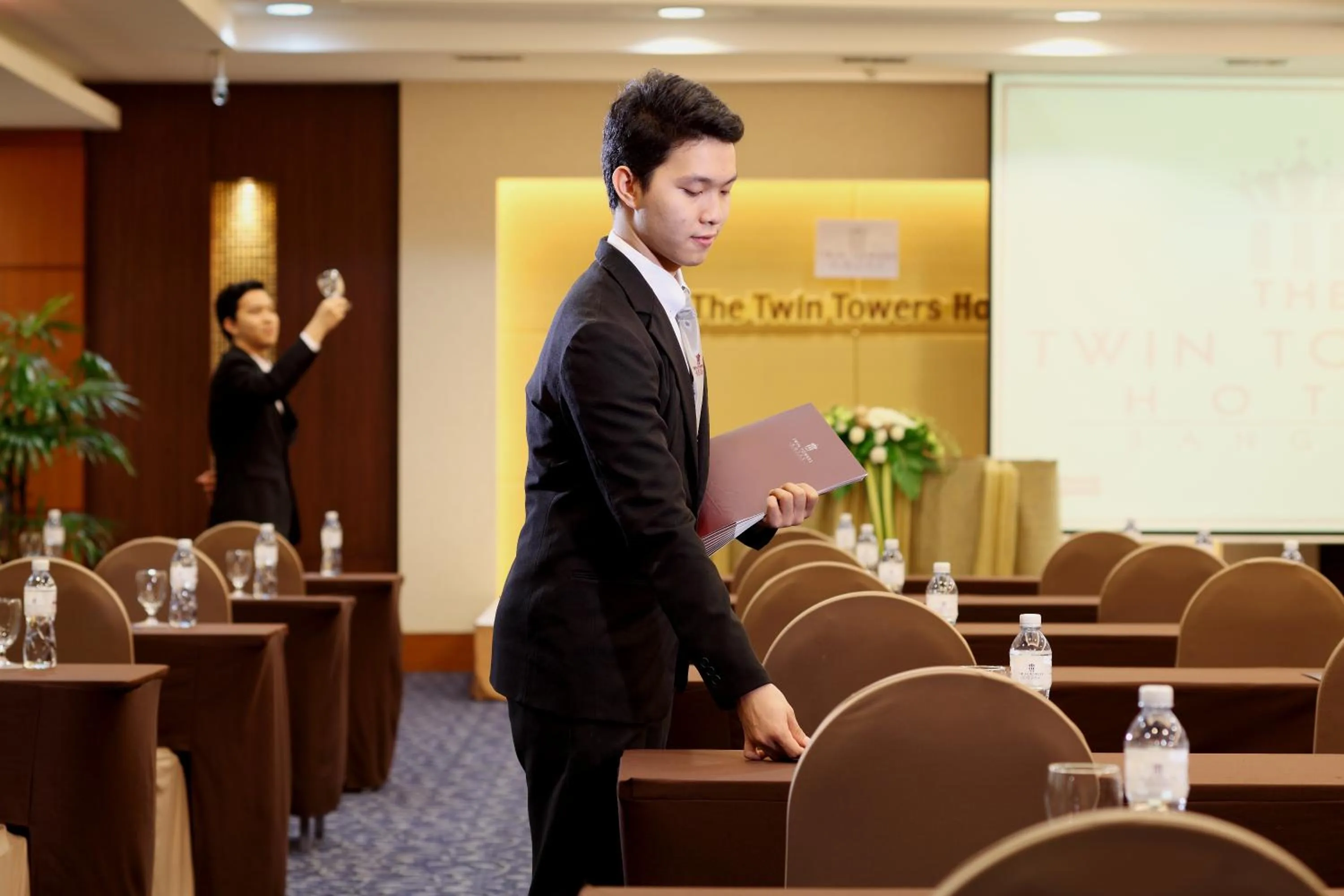 Meeting/conference room in Twin Towers Hotel