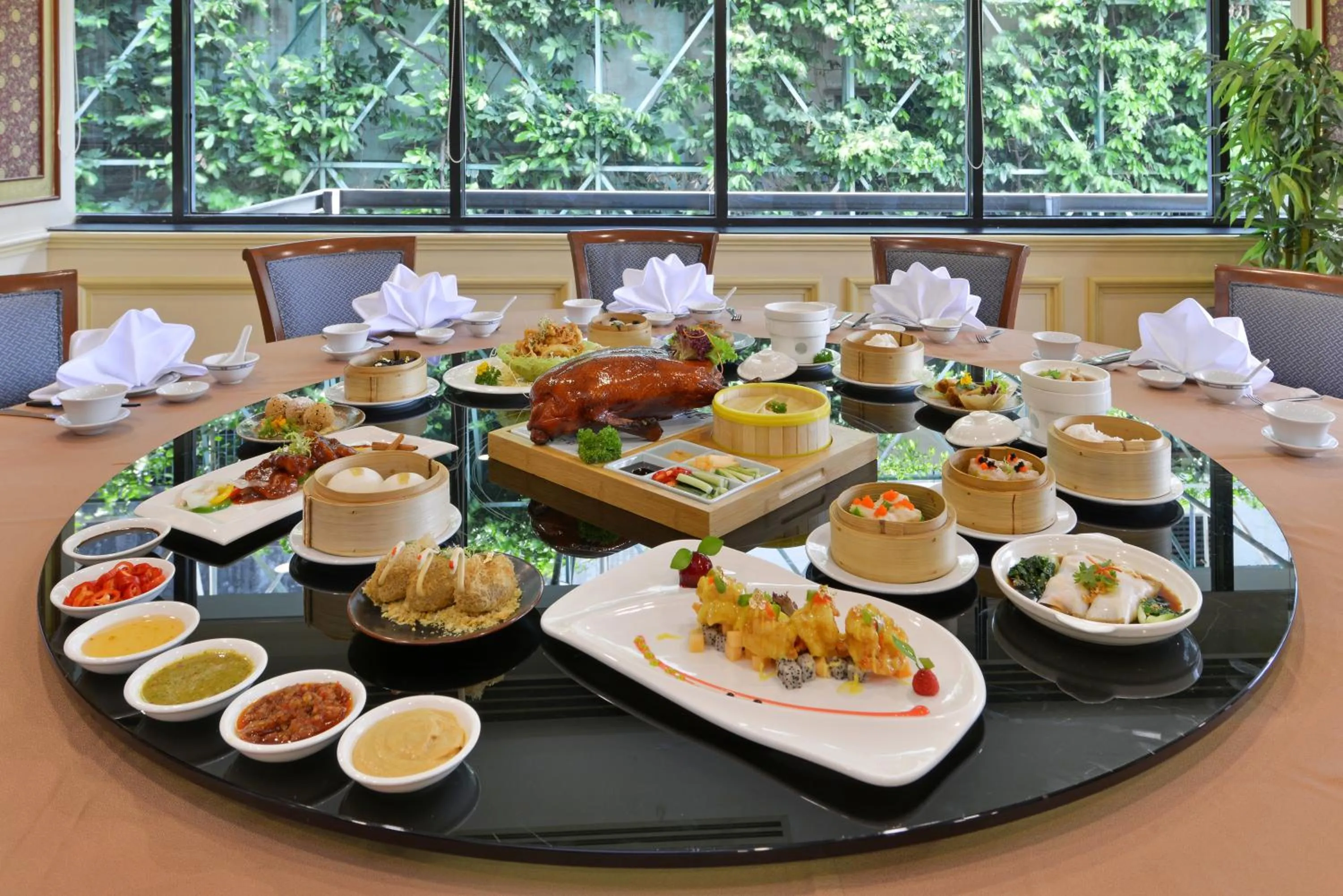 Restaurant/places to eat in Twin Towers Hotel