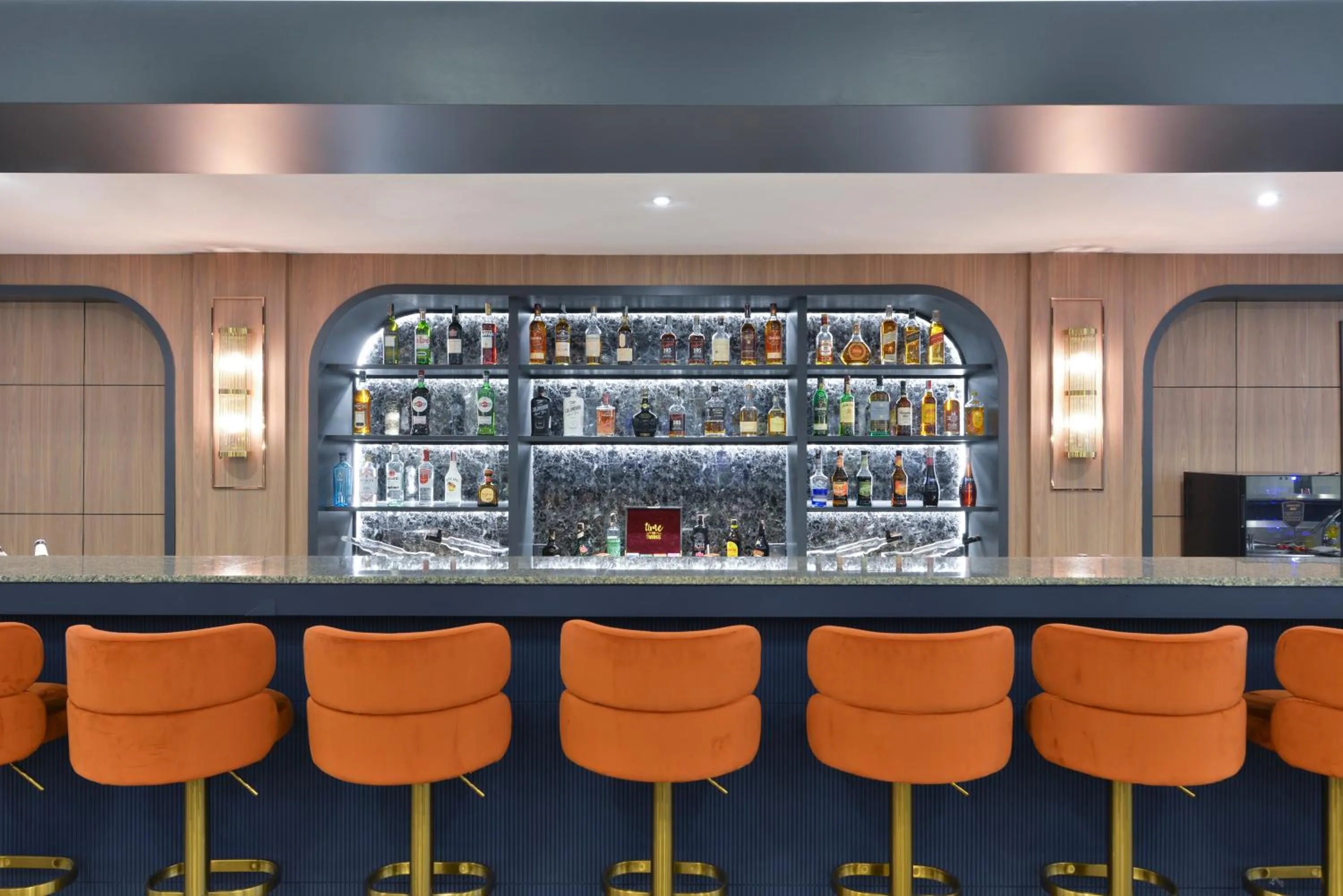Lounge or bar in Twin Towers Hotel