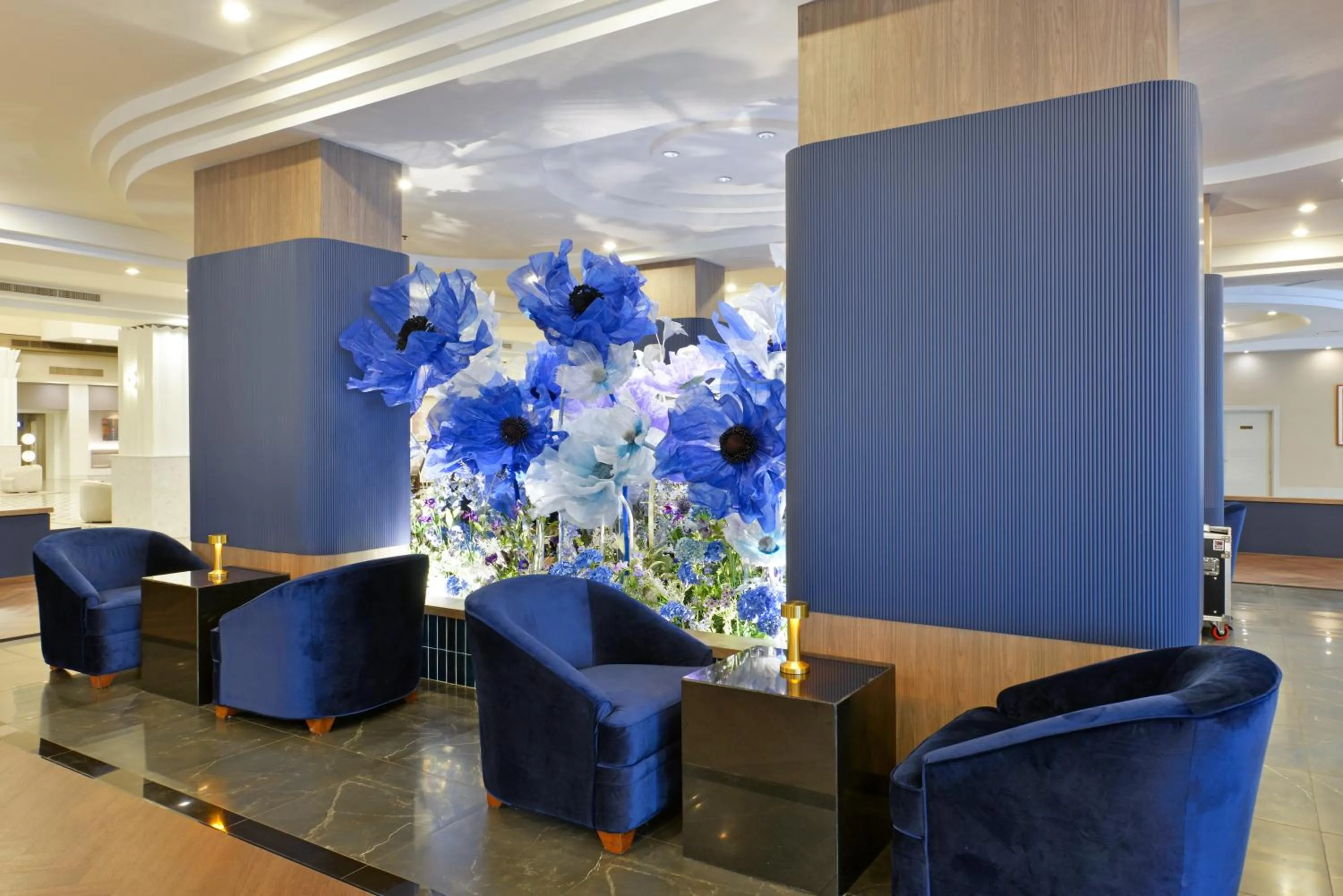 Lounge or bar in Twin Towers Hotel