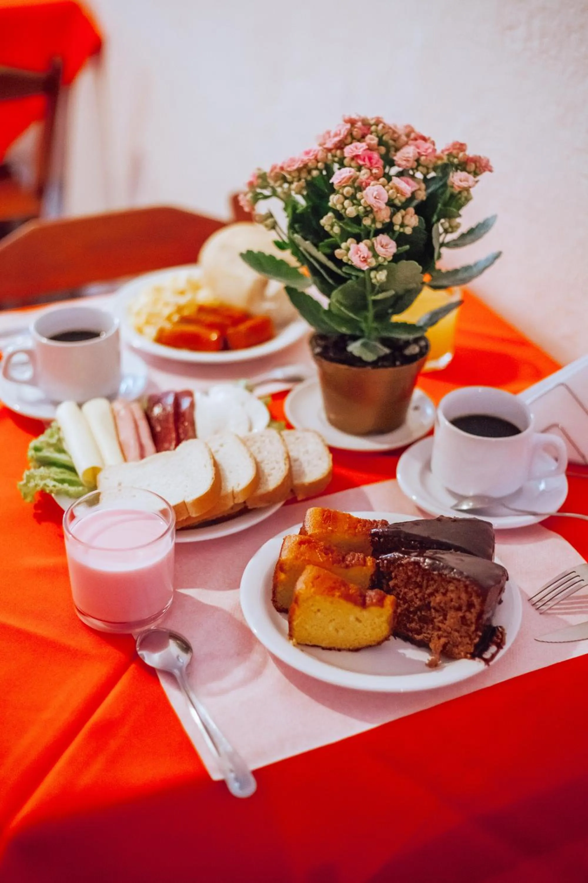Breakfast in Pousada Chale Suísso