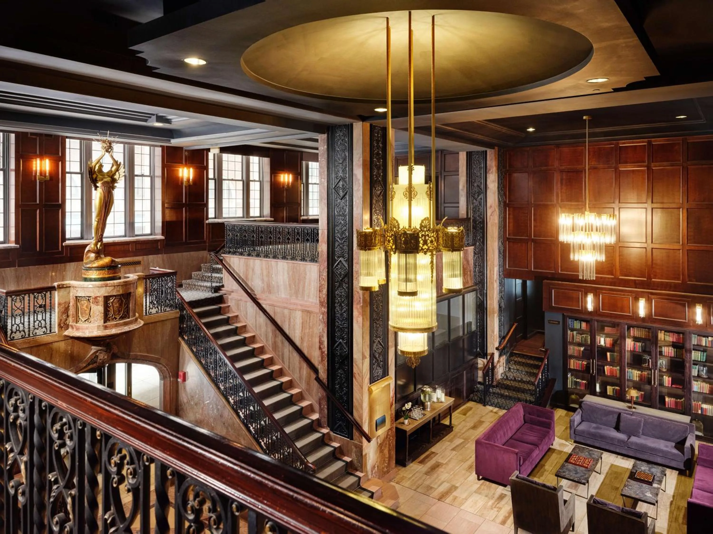 Lobby or reception in Hotel Phillips Kansas City, Curio Collection By Hilton