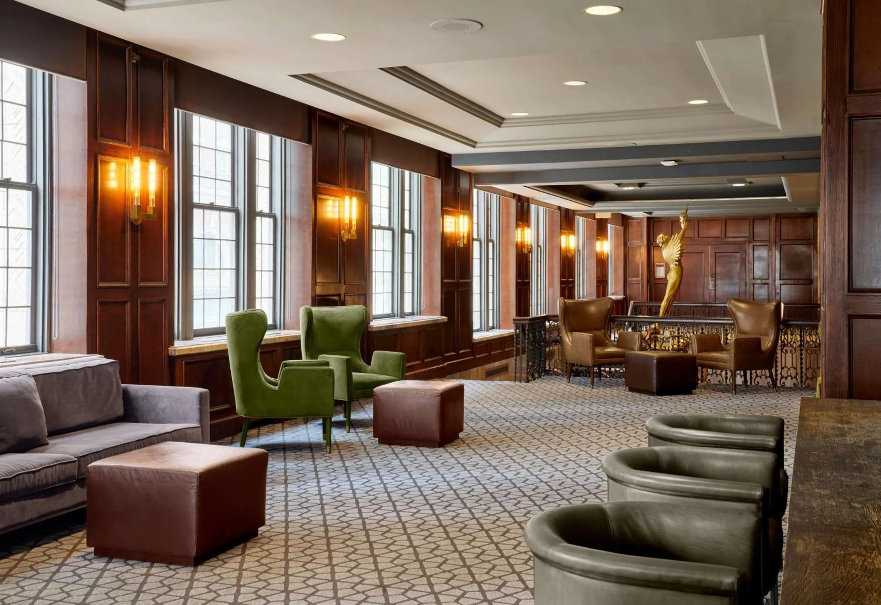Lobby or reception in Hotel Phillips Kansas City, Curio Collection By Hilton