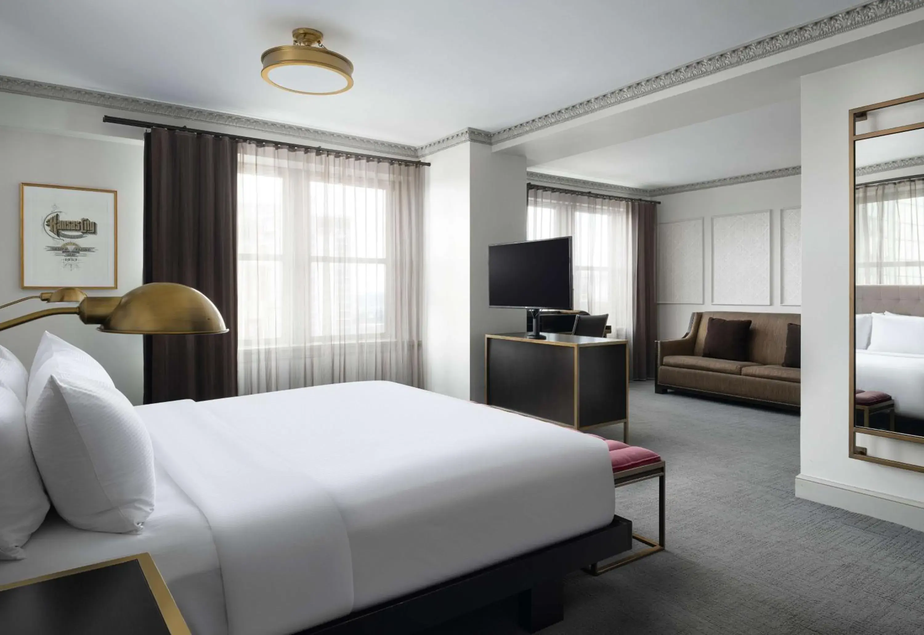 Junior King Suite with Bath Tub - Mobility Accessible in Hotel Phillips Kansas City, Curio Collection By Hilton Junior King Suite with Bath Tub - Mobility Accessible in Hotel Phillips Kansas City, Curio Collection By Hilton