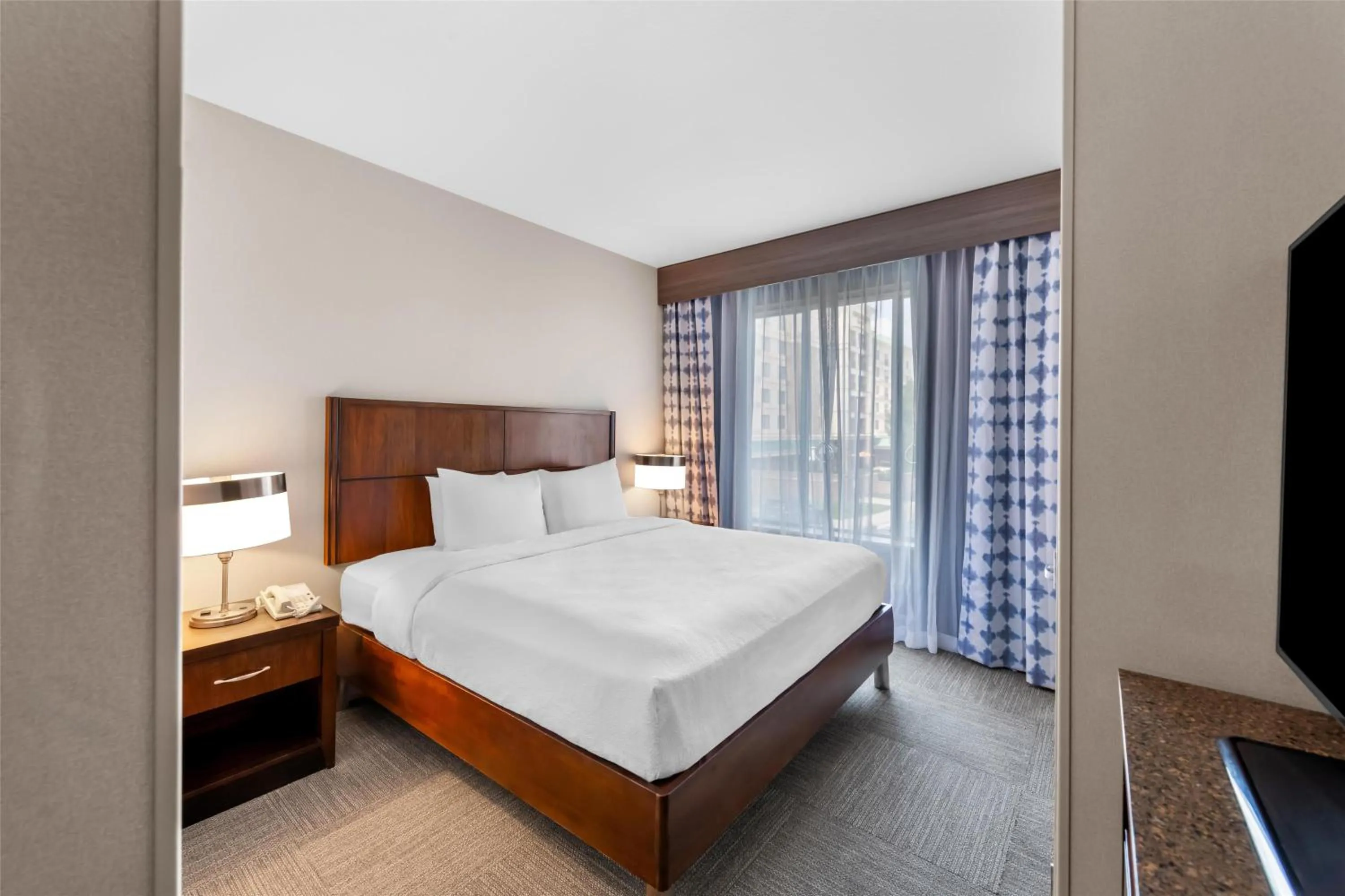 Bed in Hilton Garden Inn Overland Park