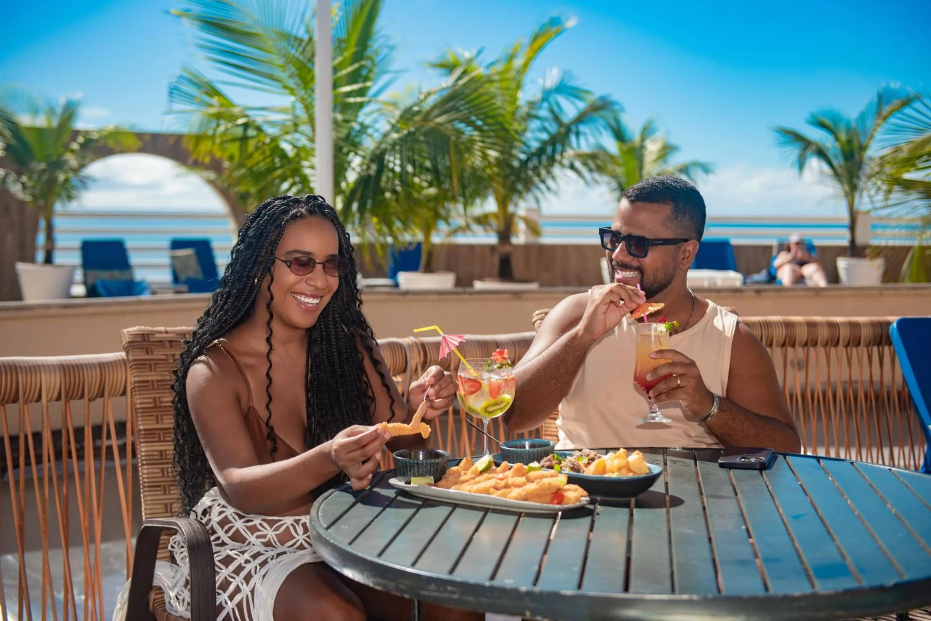 Food and drinks in Opaba Praia Hotel