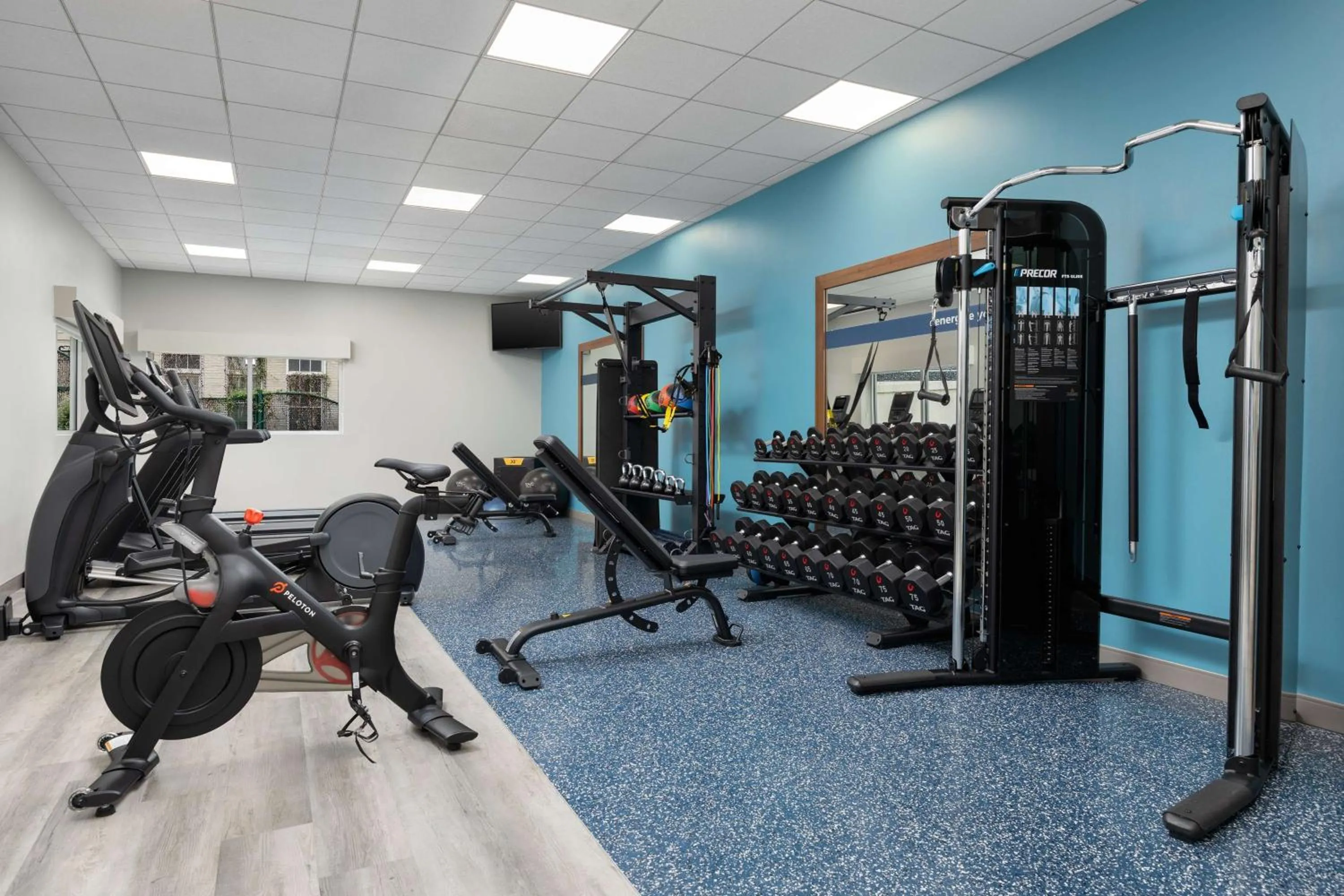 Fitness centre/facilities in Hampton Inn & Suites Chattanooga Downtown