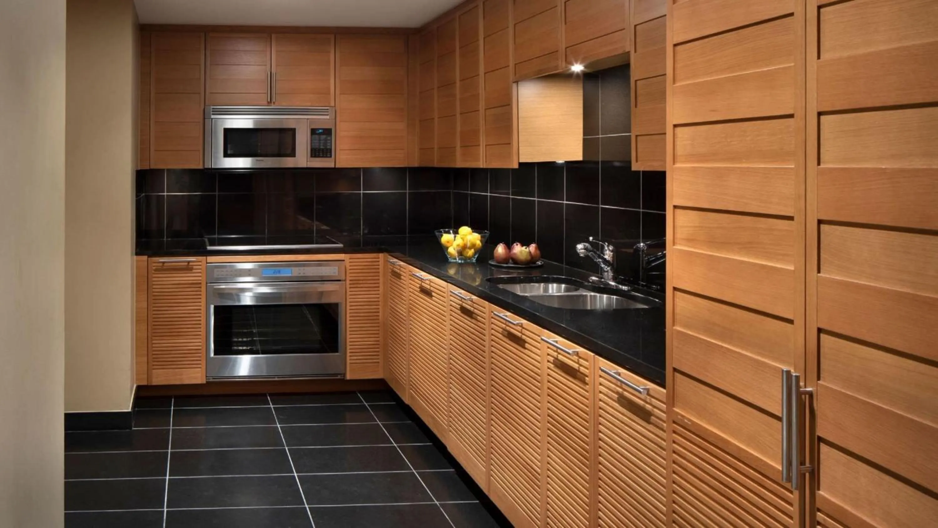 Photo of the whole room in Viceroy Snowmass