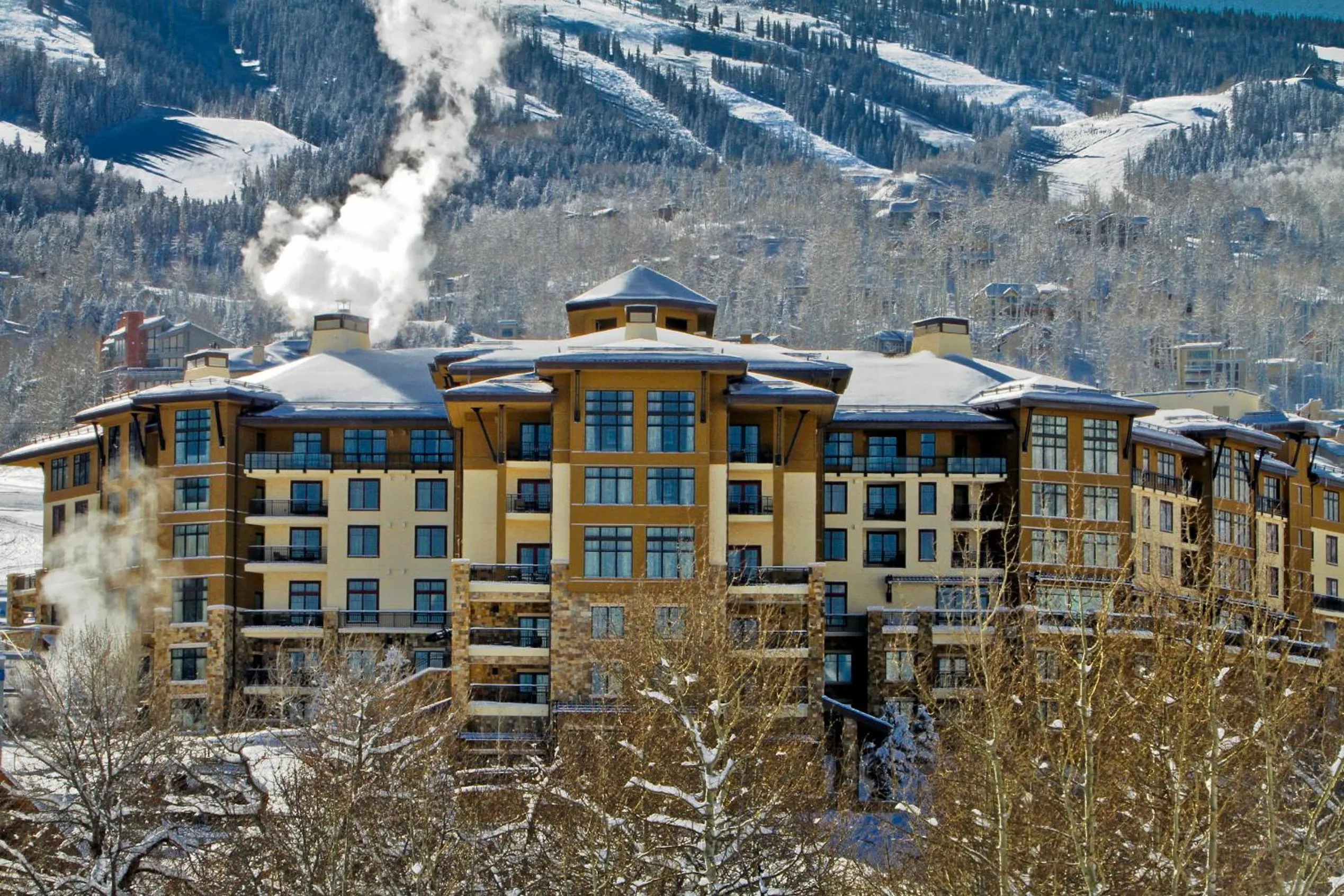 Facade/entrance in Viceroy Snowmass