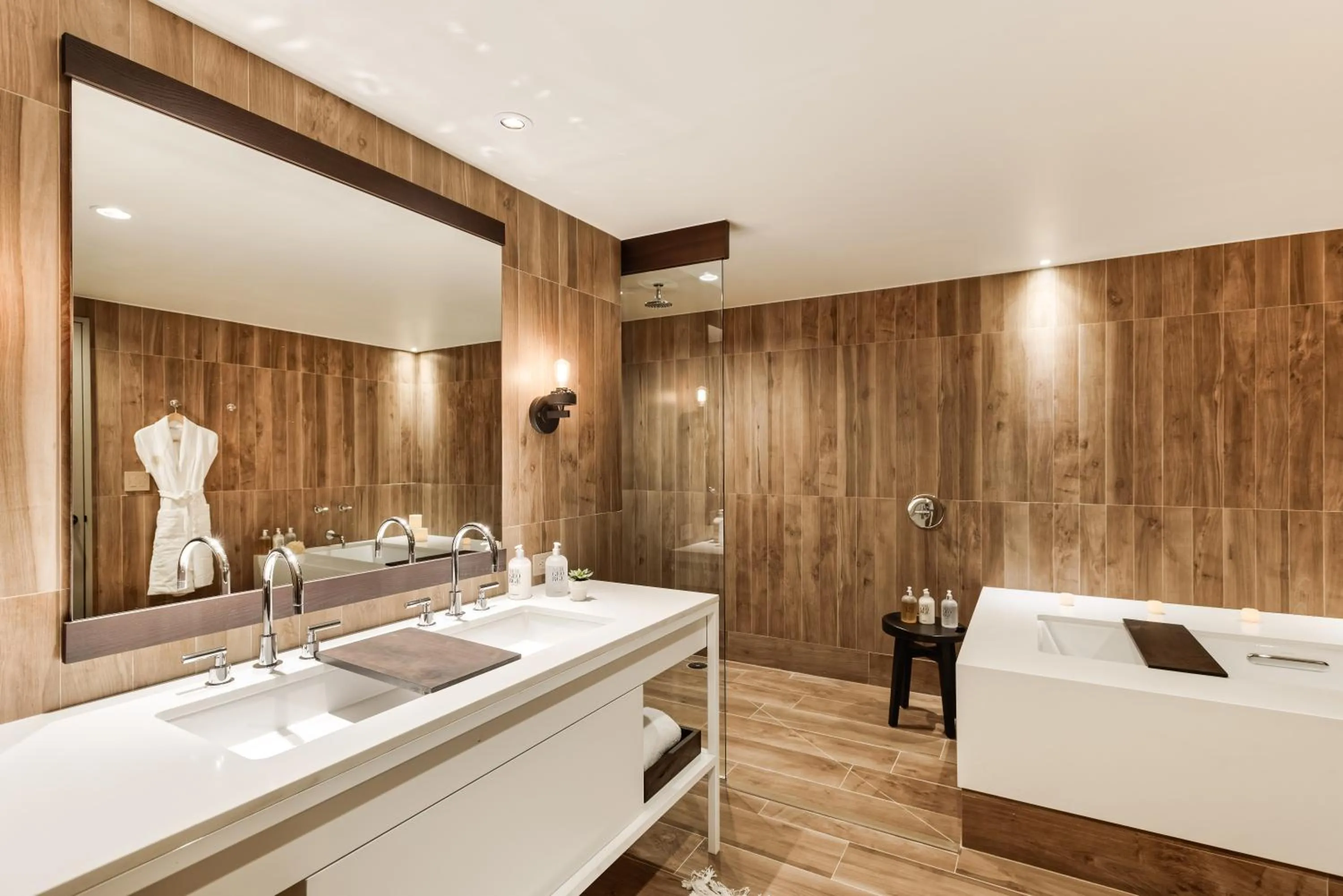 Bathroom, Bed in Viceroy Snowmass