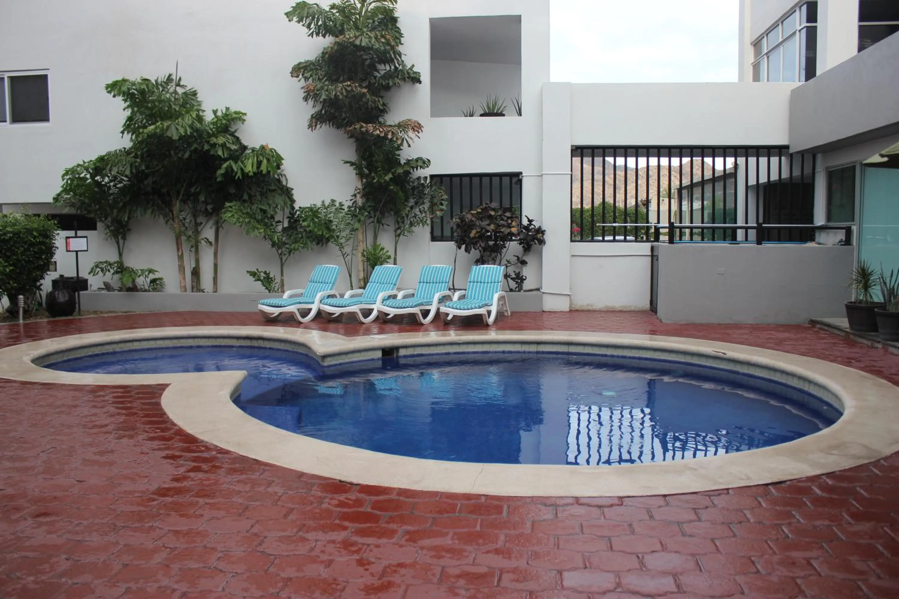 Day in Seven Crown Express & Suites by Kavia