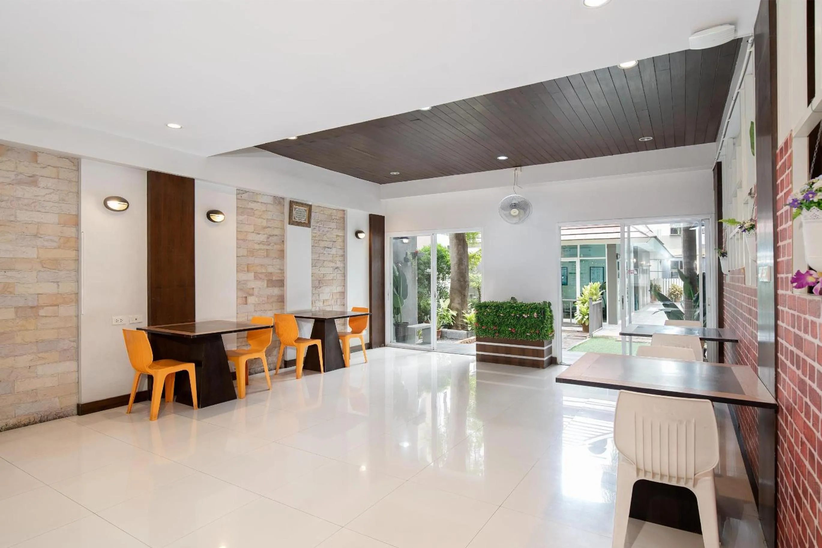 Seating area in P-Park Suvarnabhumi