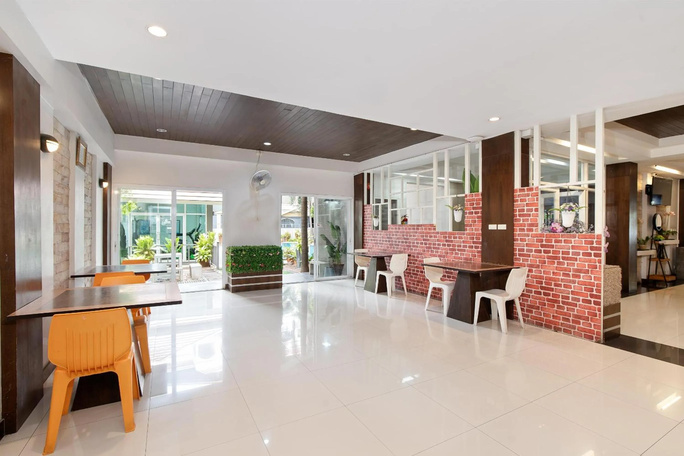 Seating area in P-Park Suvarnabhumi