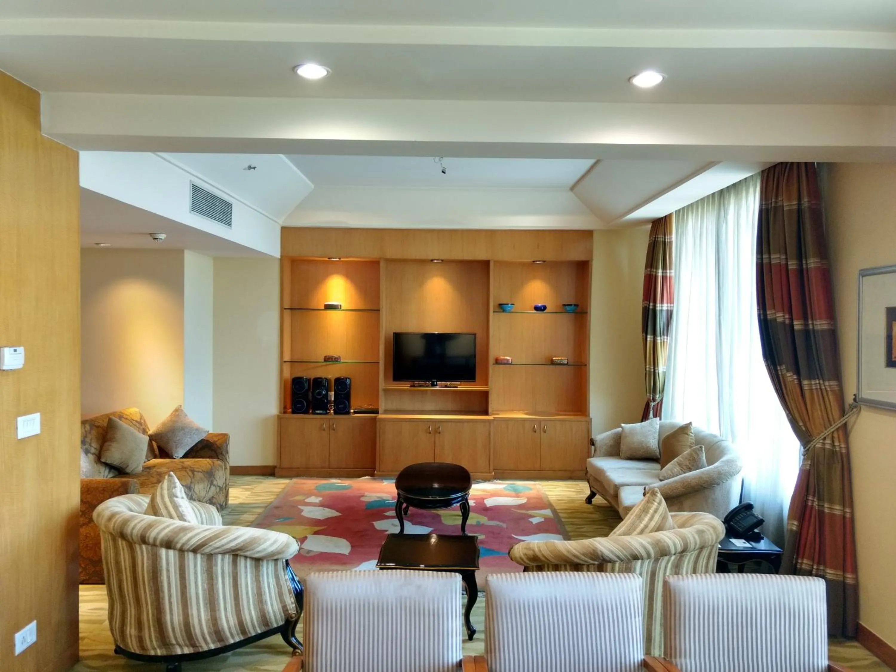 Living room in The Grand New Delhi