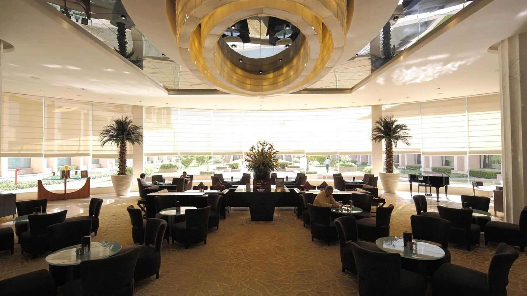 Lounge or bar in The Grand New Delhi