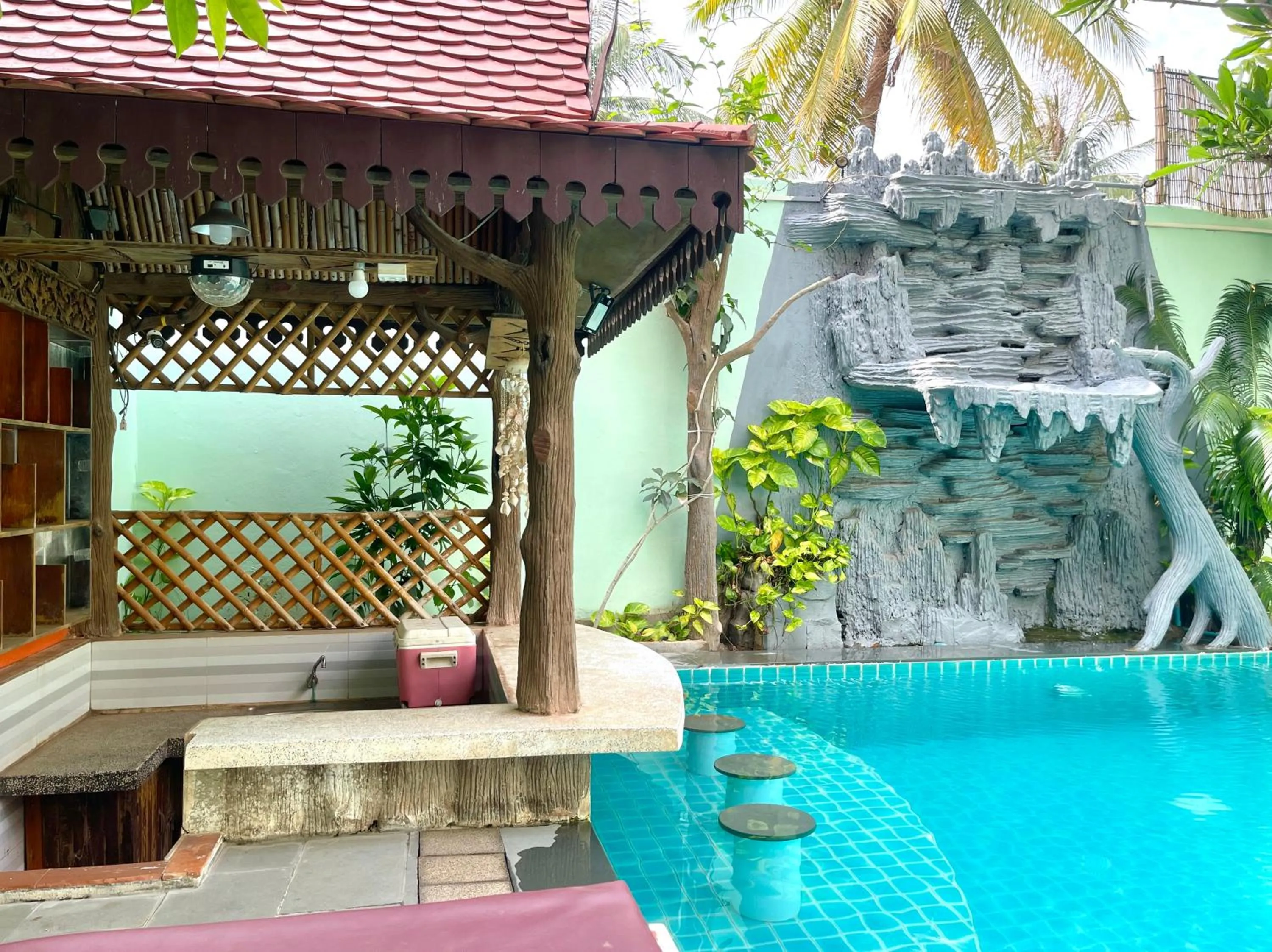 Swimming pool in Siem Reap Riverside Hotel